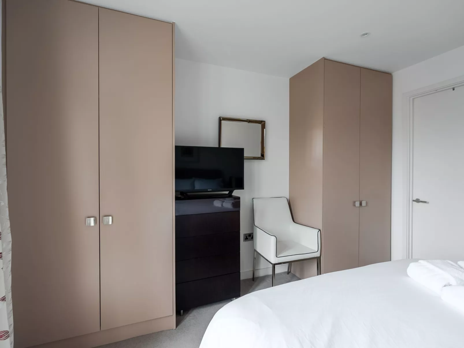 Luxuriöse 2-Bett-Wohnung im Hotelstil in Notting Hill-Inside