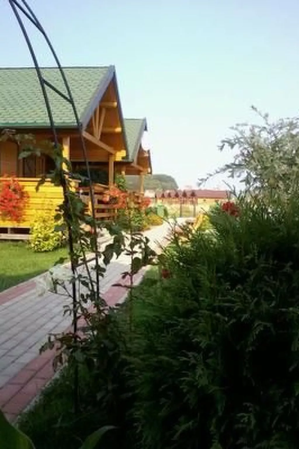 Gemütliches Holzferienhaus mit Grill und Garten-Inside