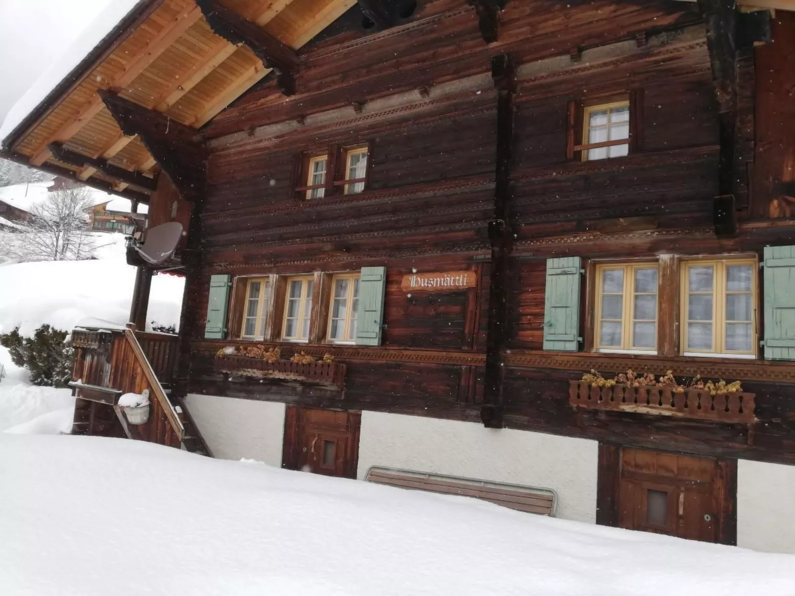 Mit Bergblick-Dehors