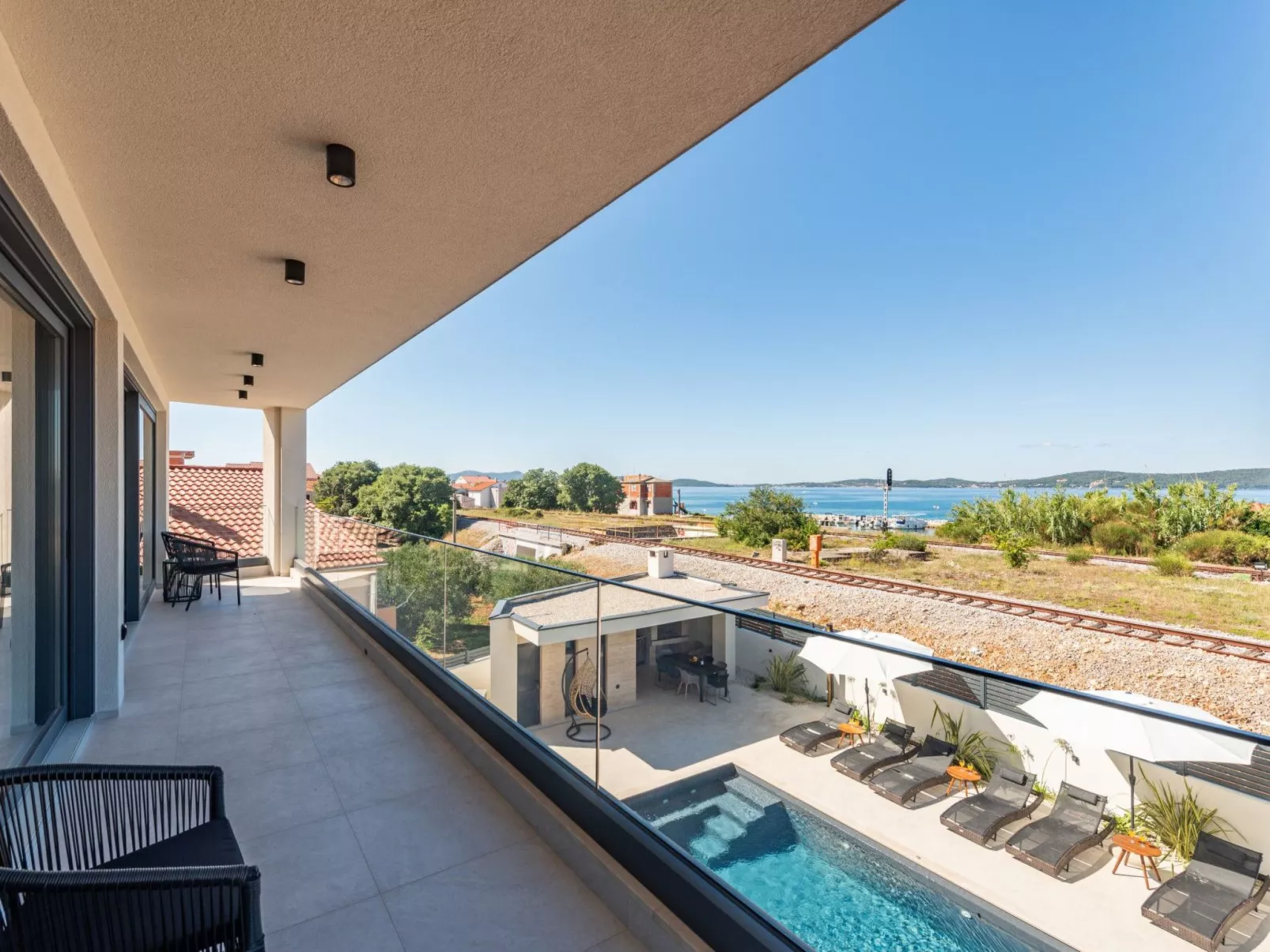 Villa Niksun-Image-tags.info