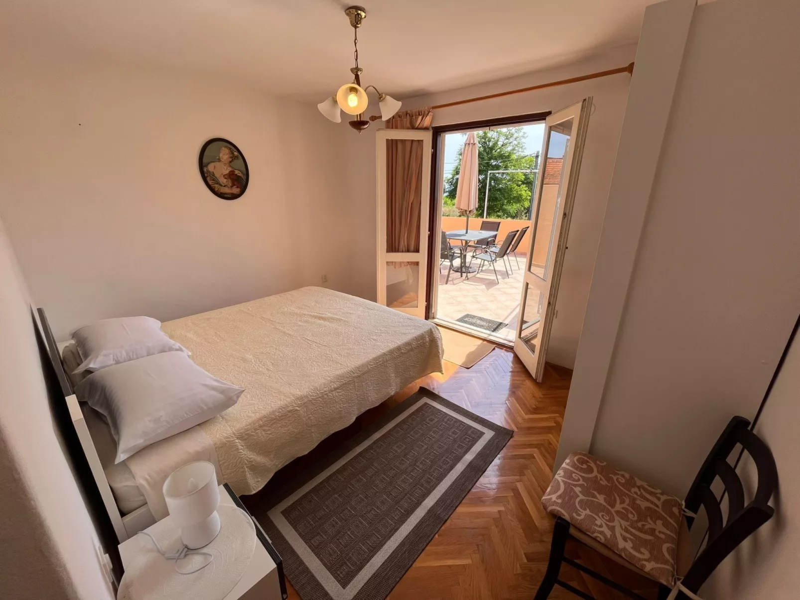 Julieta 01 - Agentur TA Leut-Drinnen