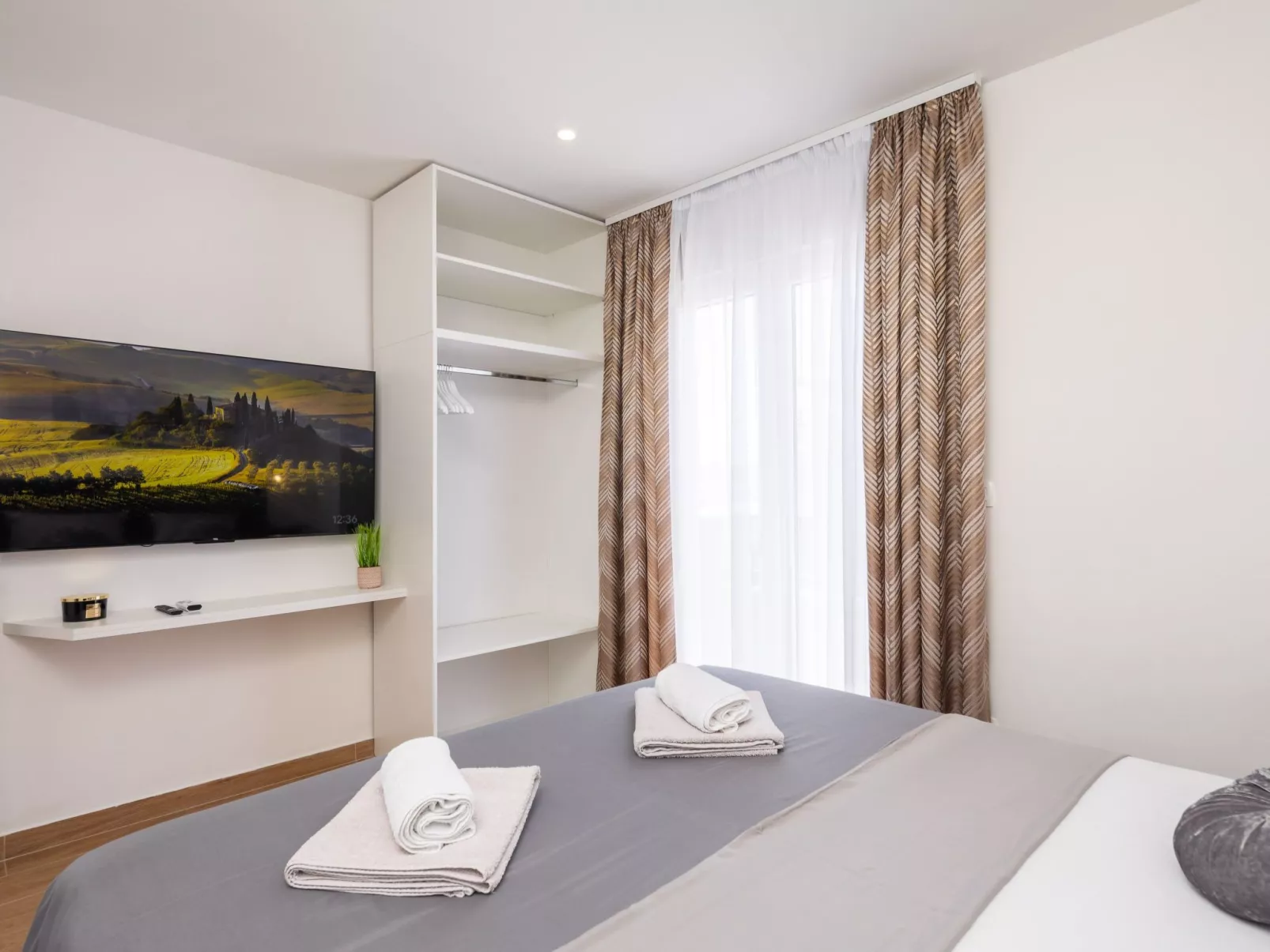 Supreme Penthouse-Inside