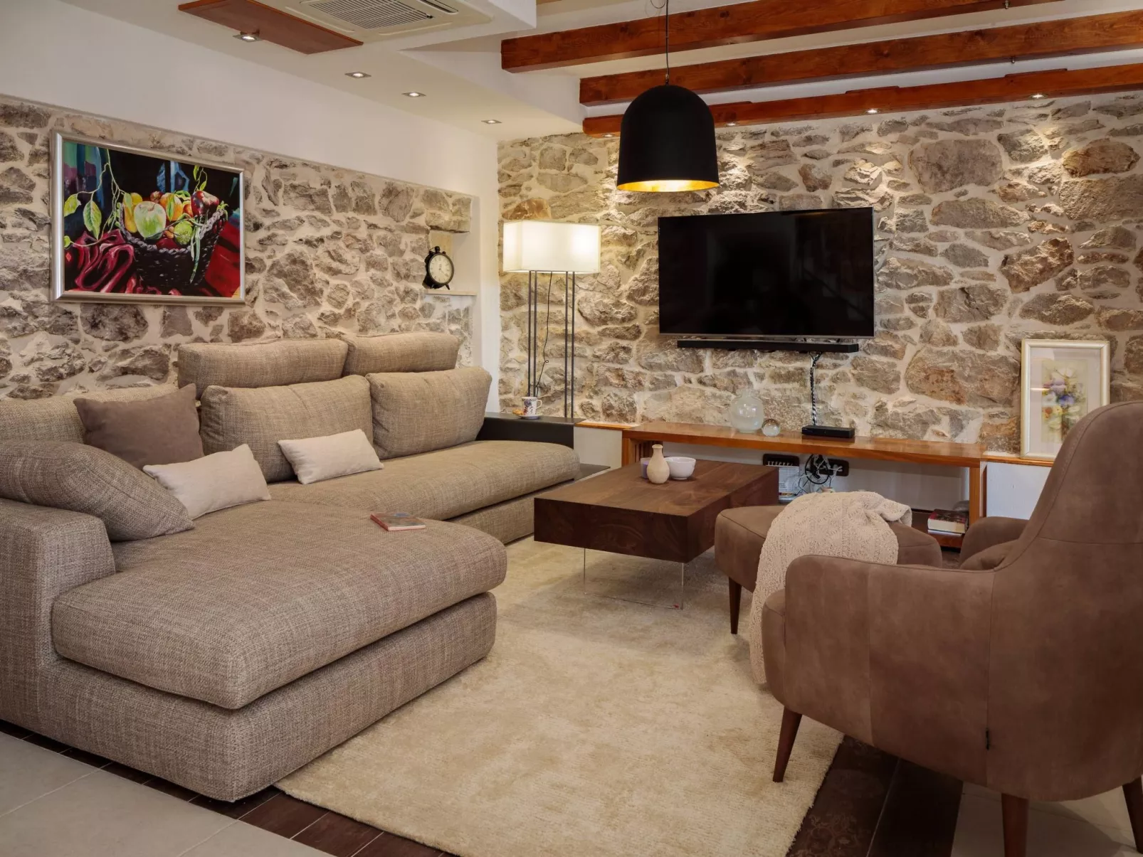 Die Höfe der Villa Ivan-Image-tags.info