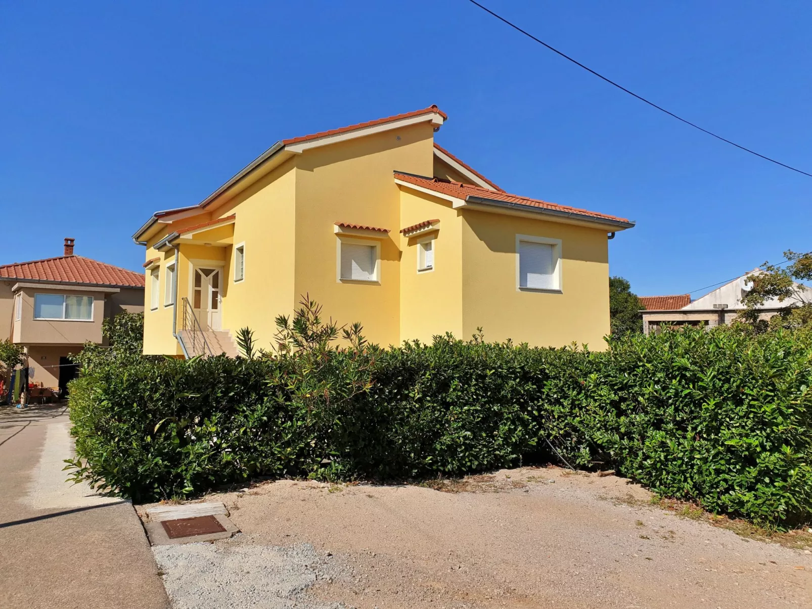 Apartment Rea-Outside