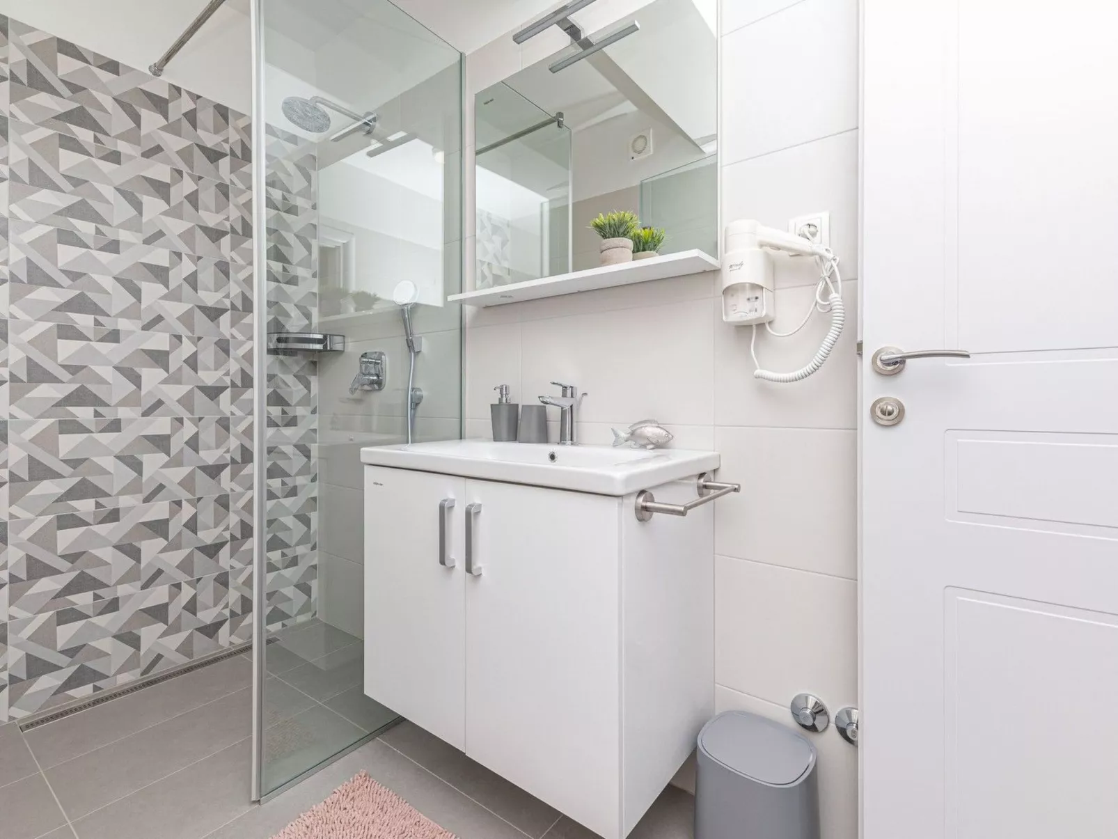 Steinvilla am Strand Nina - EOS CROATIA-Image-tags.info