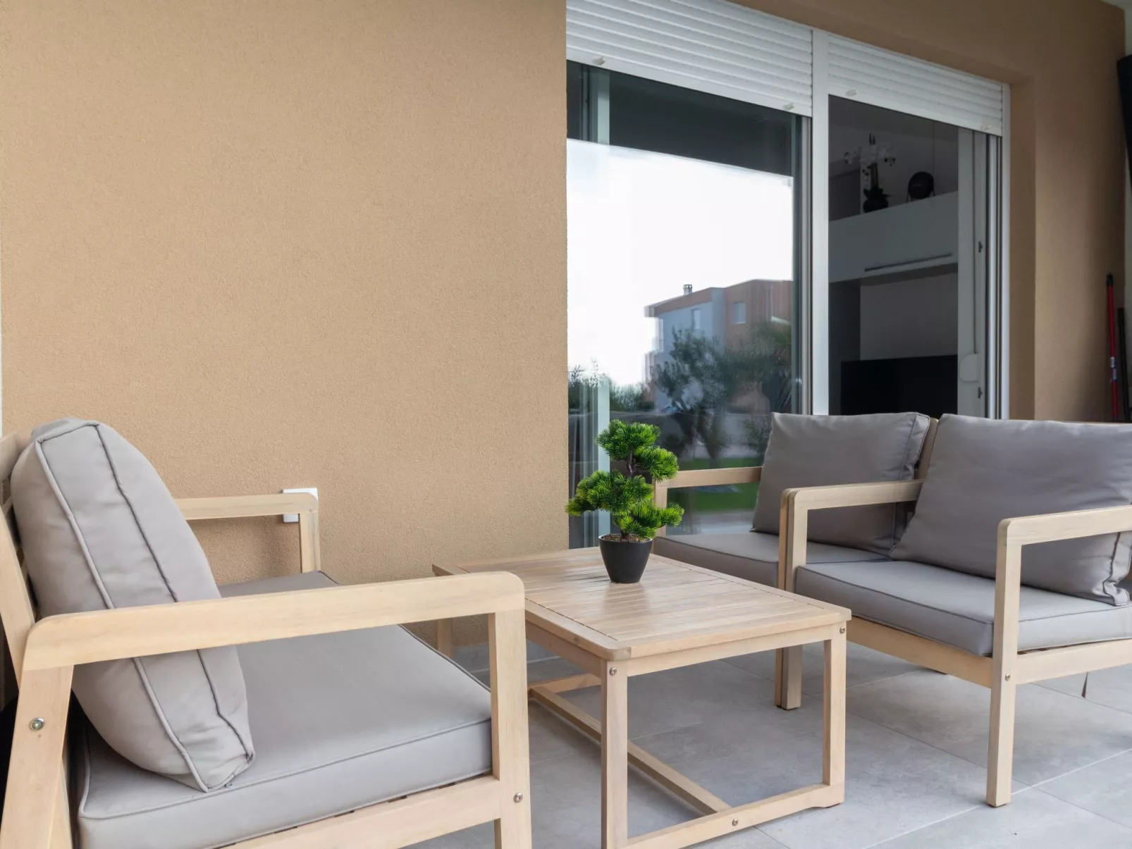 Wohnung mit Pool in Strandnähe -TA Leut Agency-Dehors