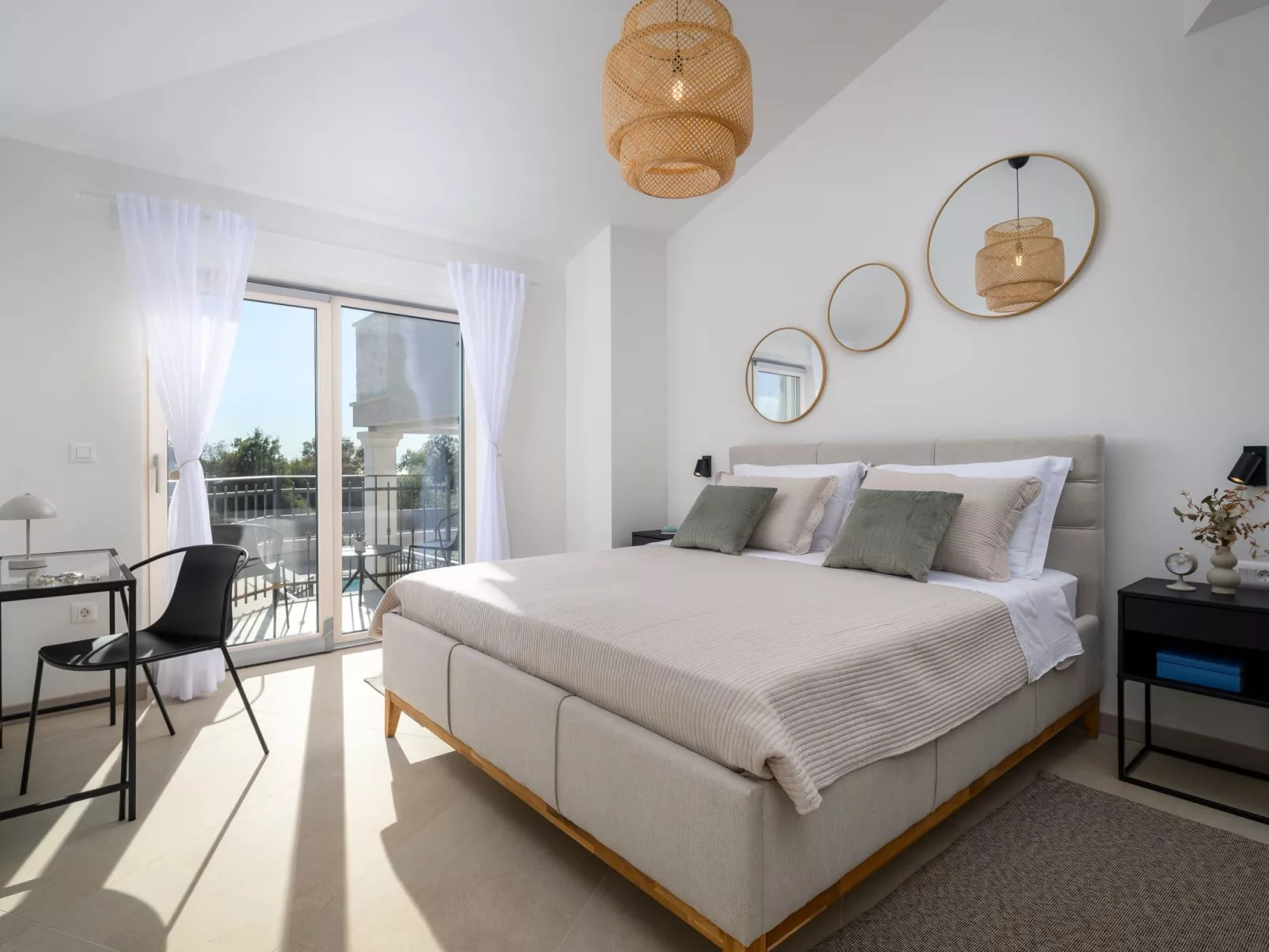 „Villa Natalia“ mit Meerblick-Image-tags.info