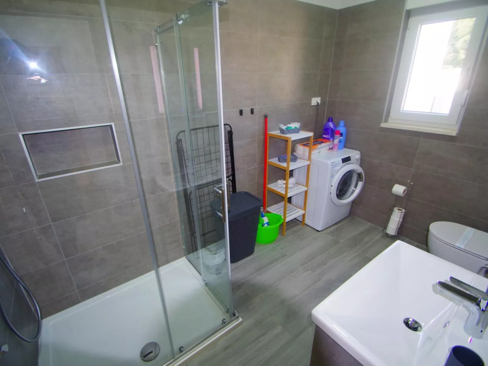 Mit privatem Pool, Dorf Šišan-Drinnen