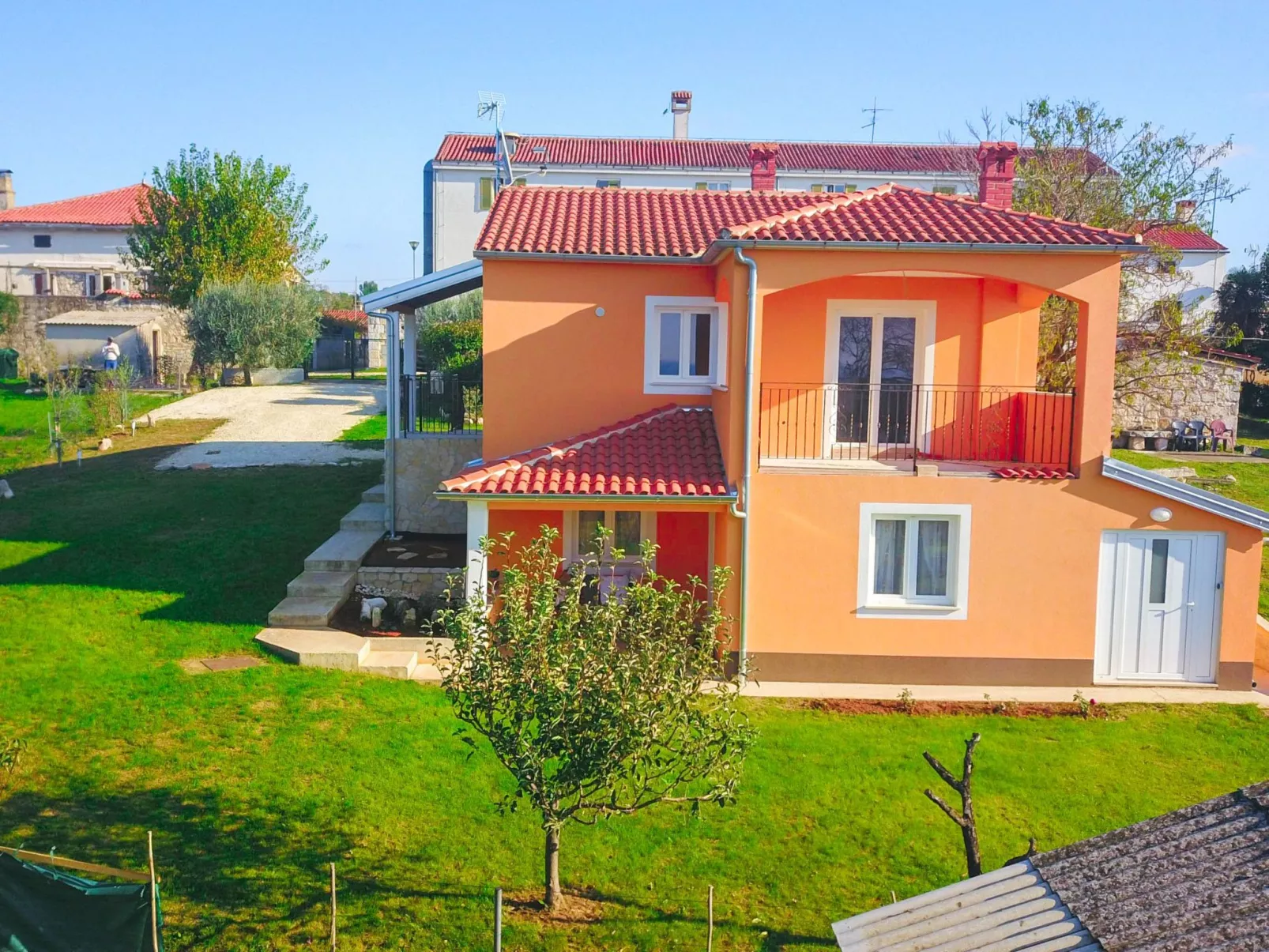 Anna Premium-Outside