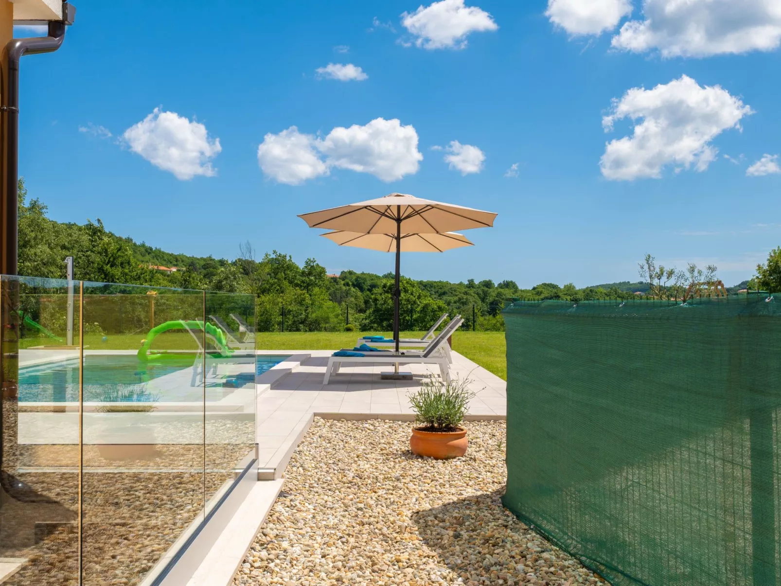 Luxuriöse Ferienvilla mit atemberaubender Aussicht-Outside