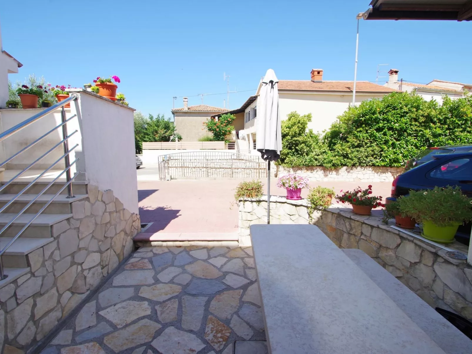 2 schlafzimmer ferienwohnung in viilage Loborika-Outside