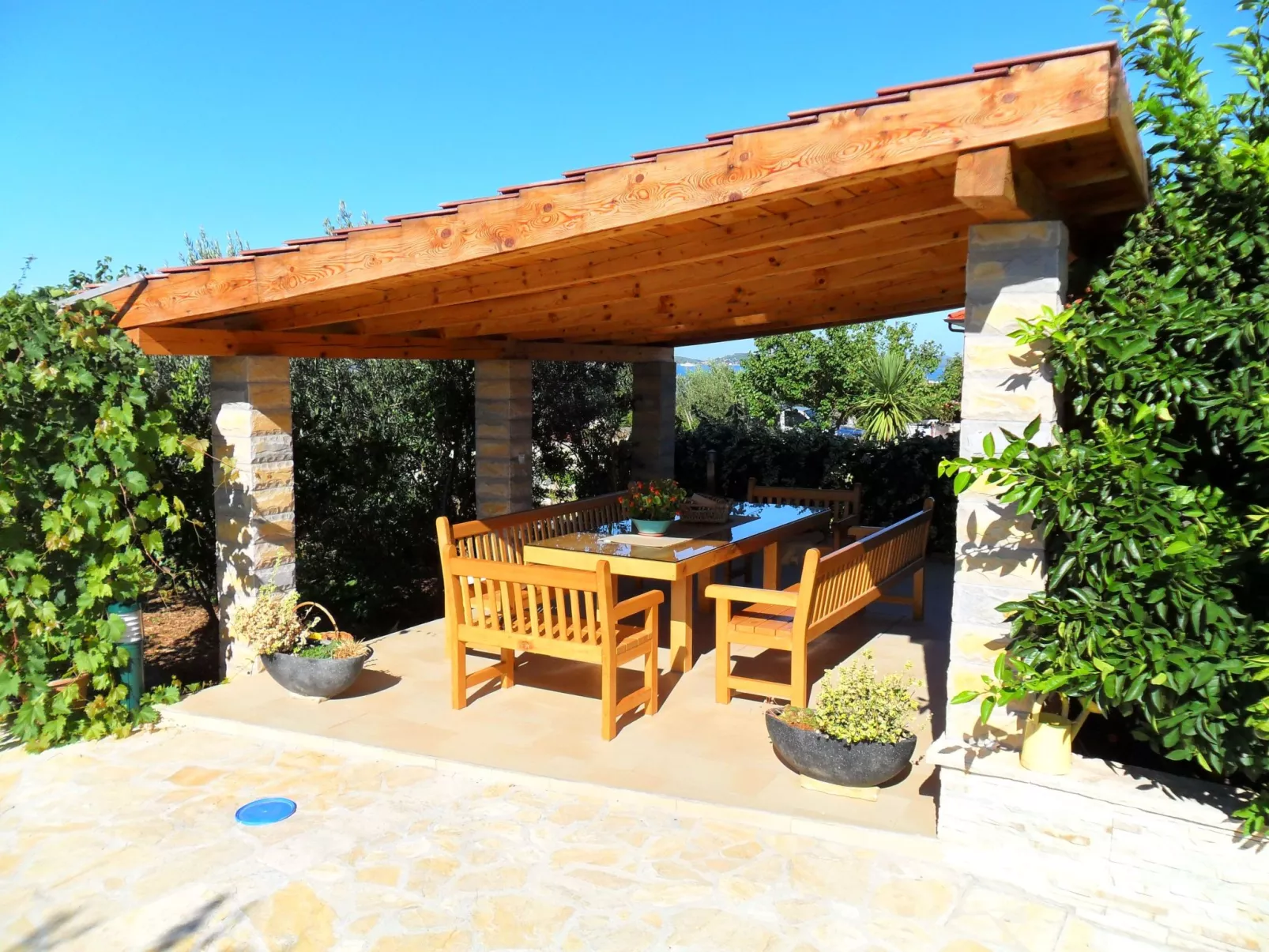 Wohnung in Šibenik mit privatem Parkplatz-Draußen