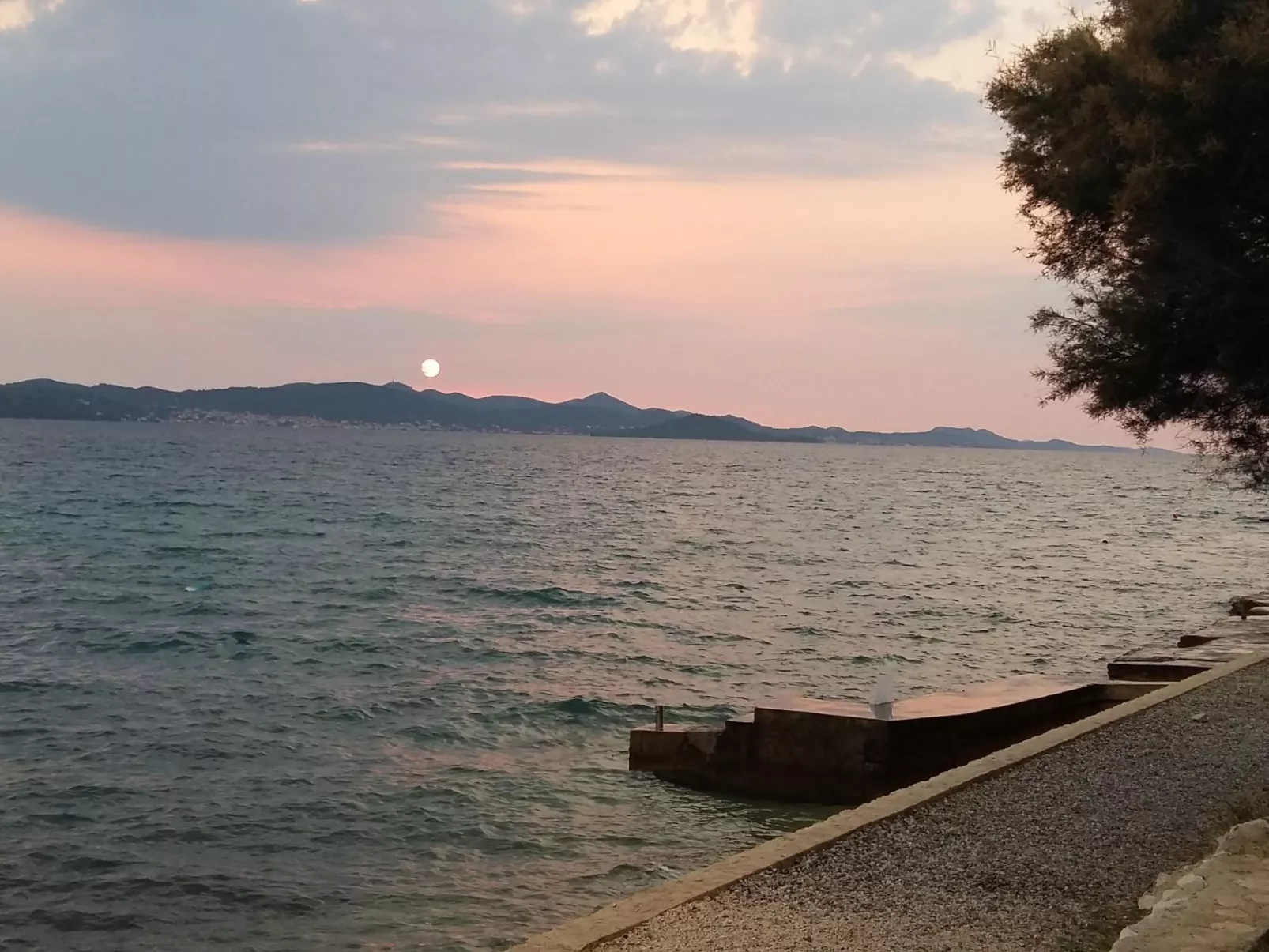 Penthouse mit Balkon für fünf Personen-Image-tags.info