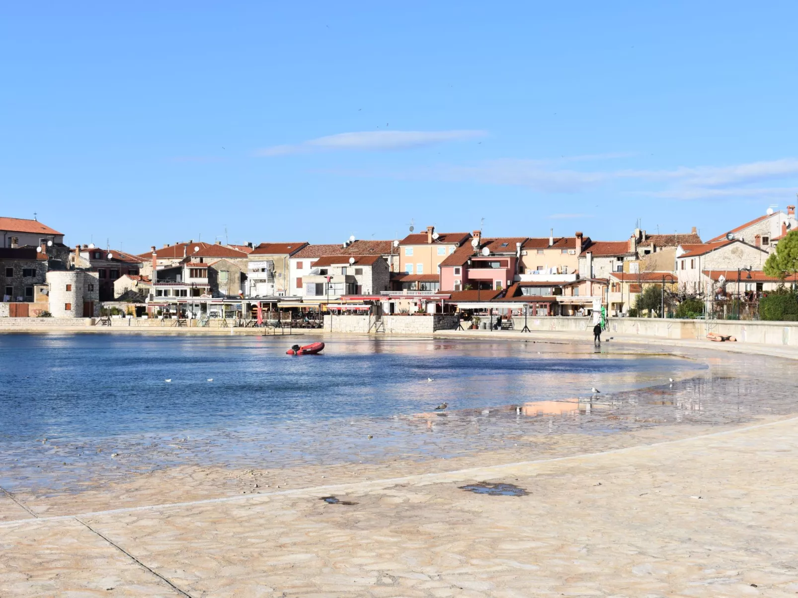 Geräumige Unterkunft in Punta Umag in Strandnähe. - Dehors