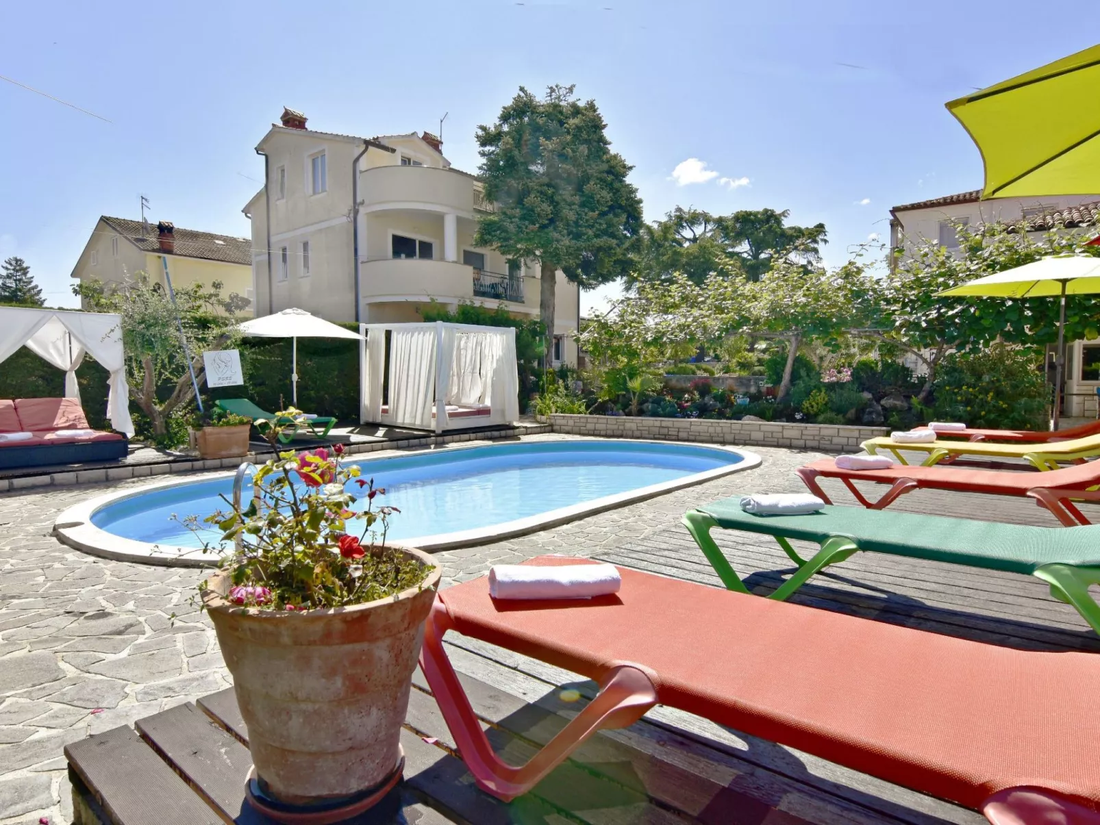 Apartment Nika1 Umag mit Pool und Whirlpool 400 Meter vom Strand entfernt - Outside
