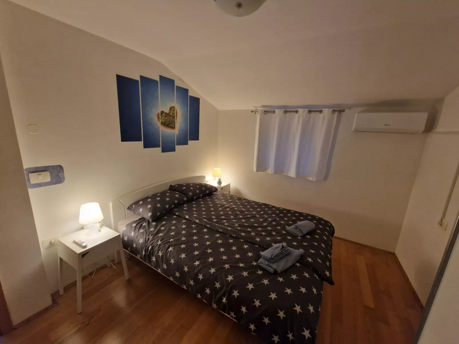 Gemütliche, gepflegte Ferienwohnung-Dedans