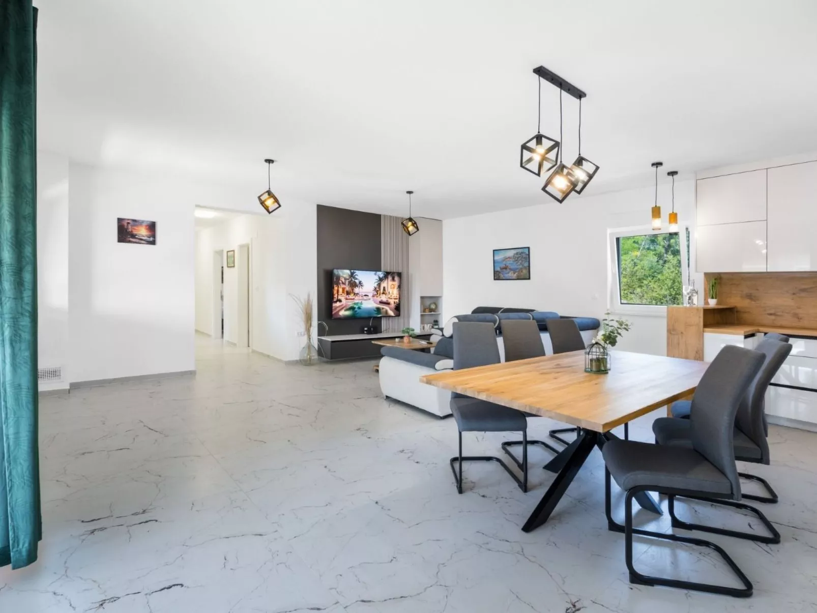 NEU Ferienhaus in Vir -TA Leut Agency-Dedans