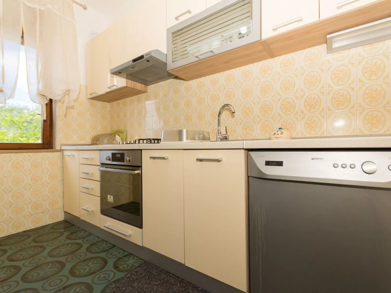 Wohnung "Lorenzo" mit Terrasse-Dedans