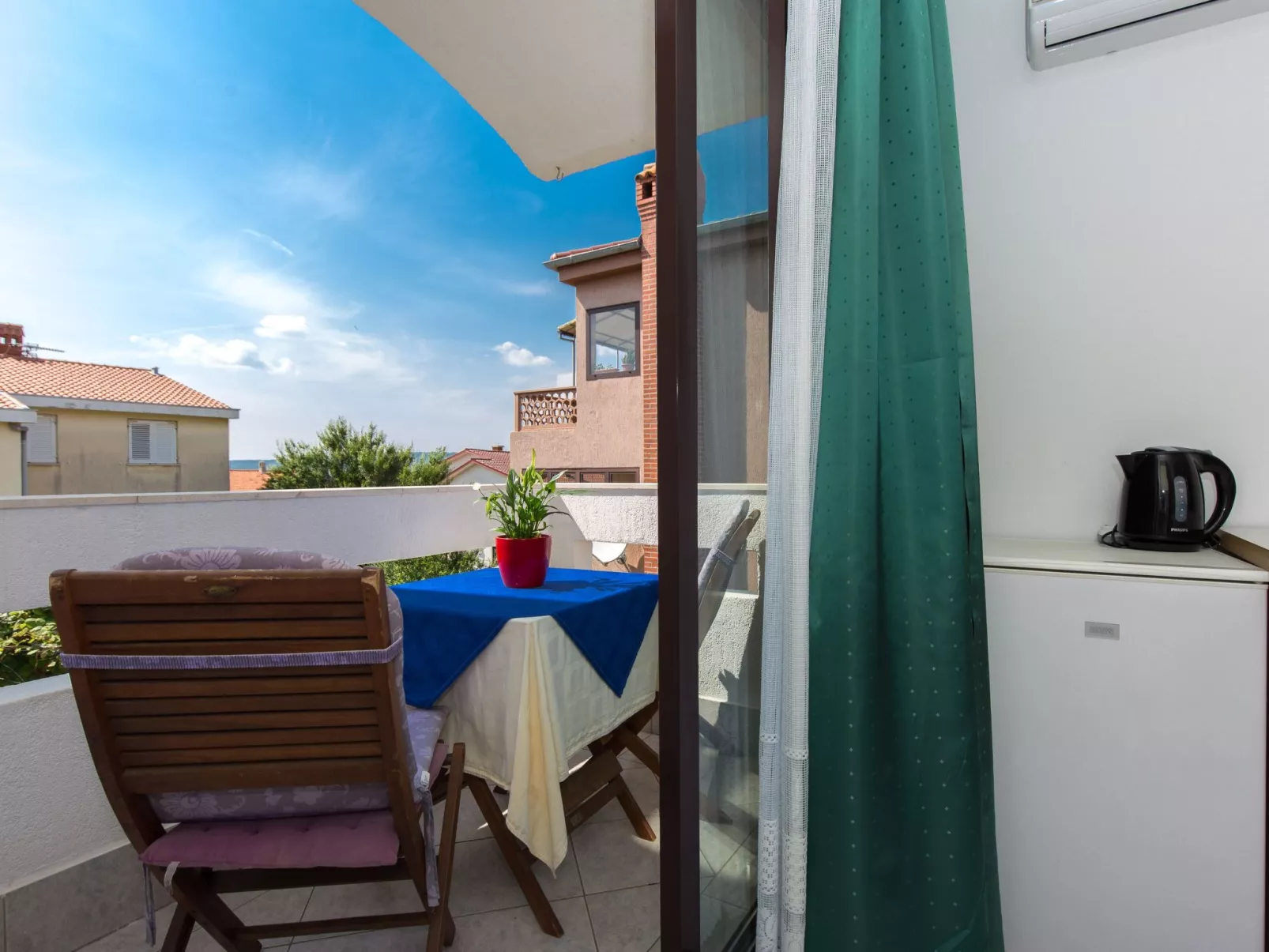 Apartmenthaus „Sean“ mit Parkplatz, Olivenhain-Dedans