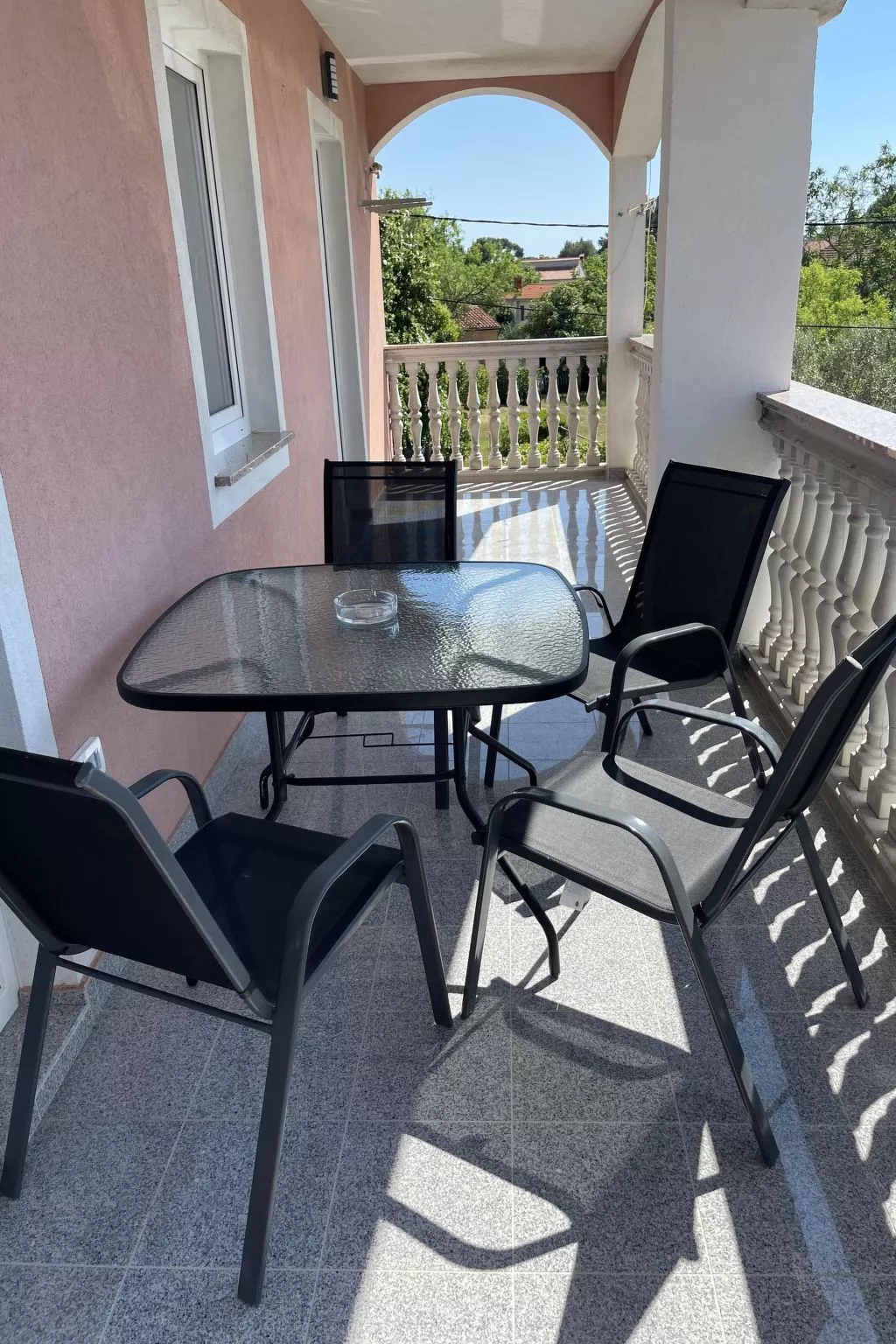 In Fažana mit Terrasse und Garten-Dedans