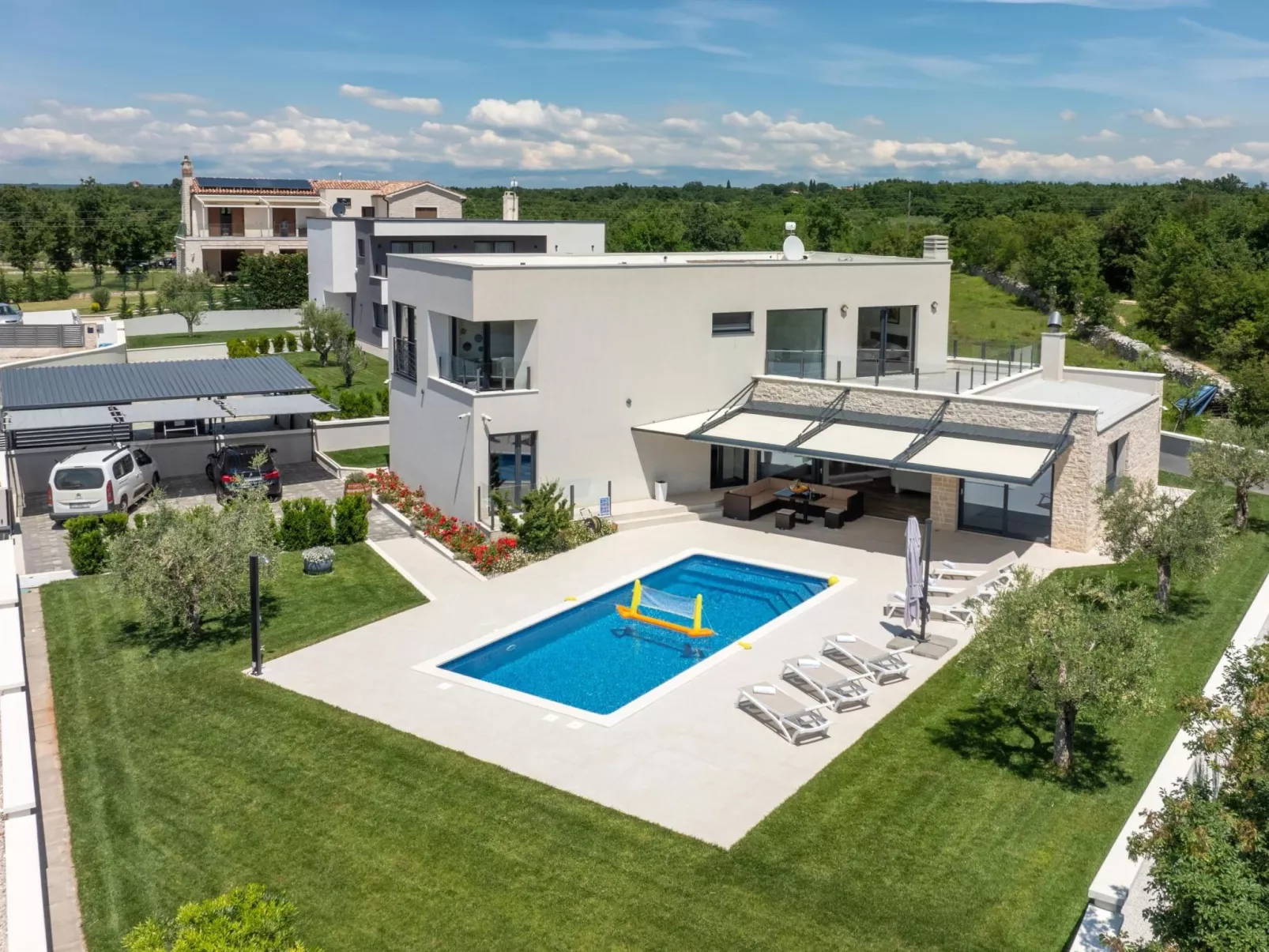 Villa EmMa mit 5 Schlafzimmern und beheiztem Pool-Image-tags.info