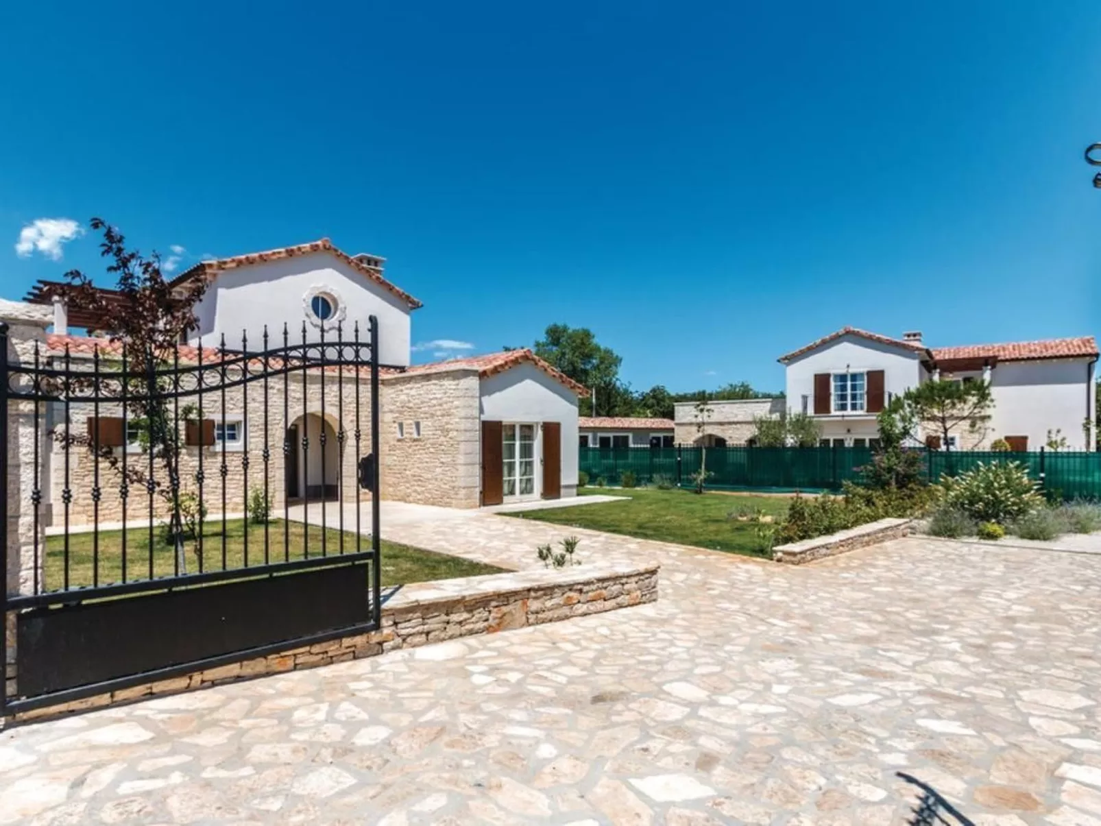 Villa "Magnolia" mit Schwimmbad, Sauna und Jacuzzi-Dehors