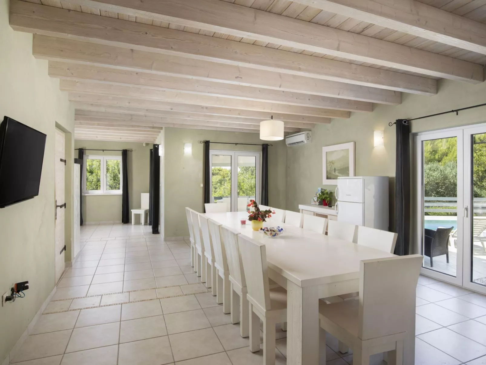 8-Schlafzimmer-Villa Bianca mit Pool, Sauna, Billard-Dedans