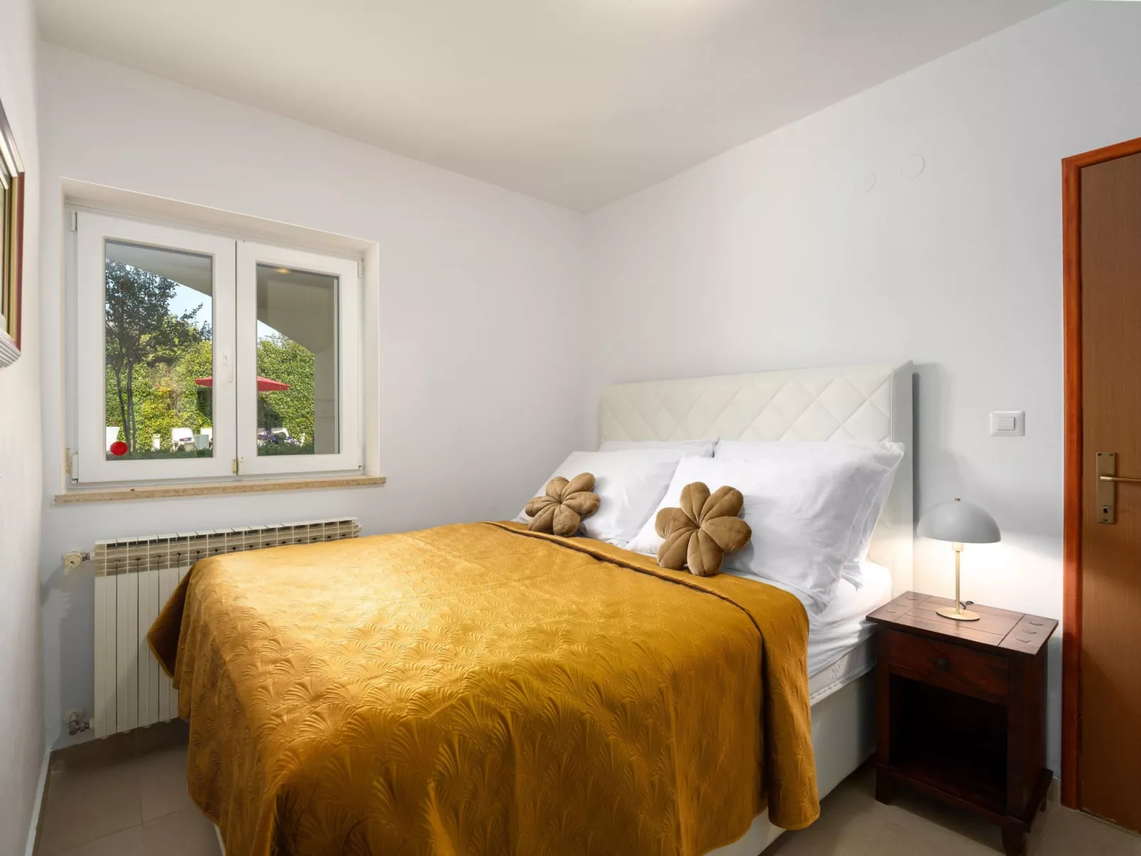 Villa Sunset Garden-Drinnen