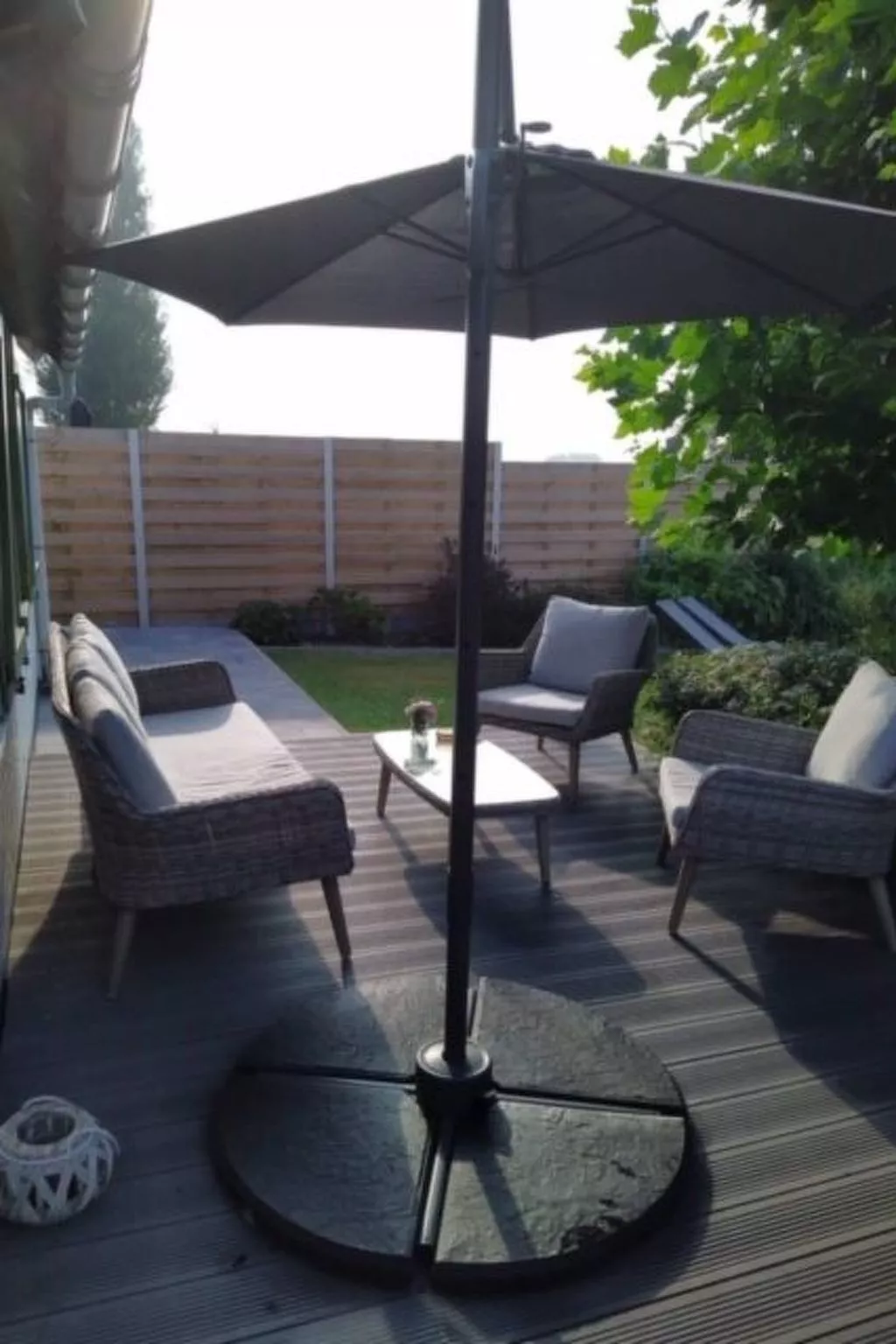 Windekind mit Blick auf die Felder-Outside