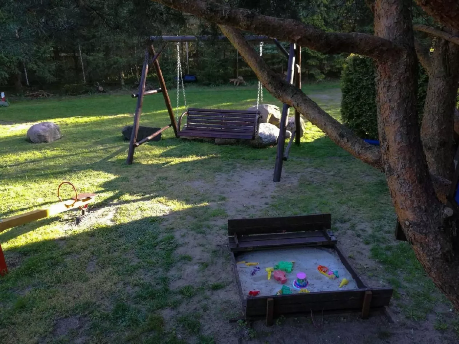 In Kopalino mit Garten, Terrasse und Grill-Dehors