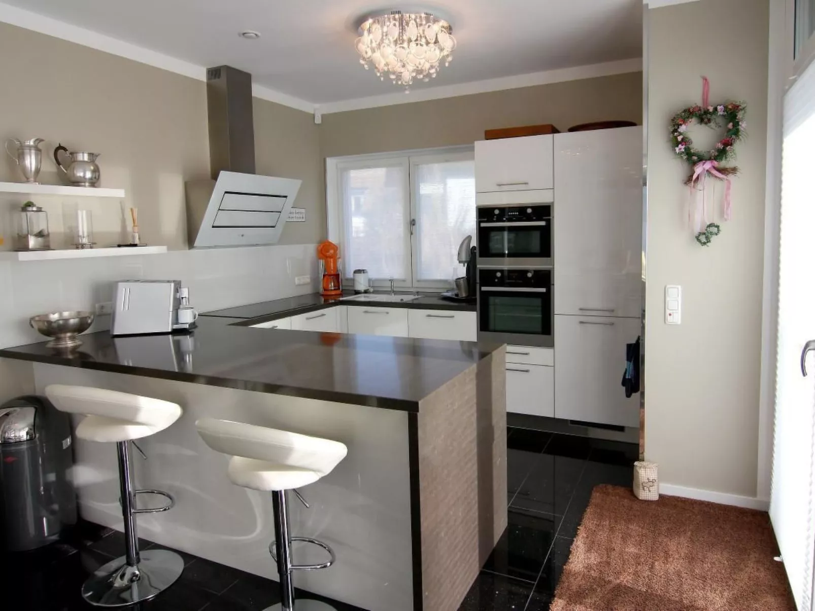 "Haus zum Kapitän"-Image-tags.info