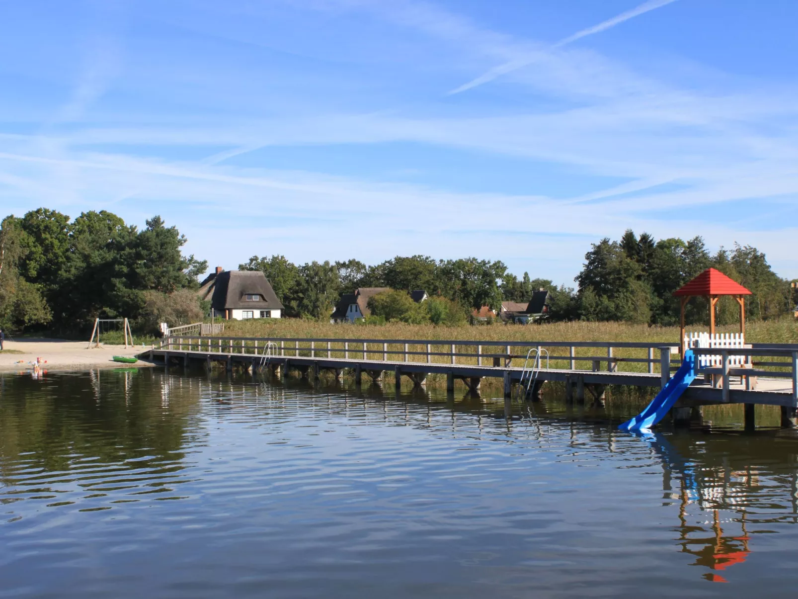 Admiral's Corner Luv-Outside