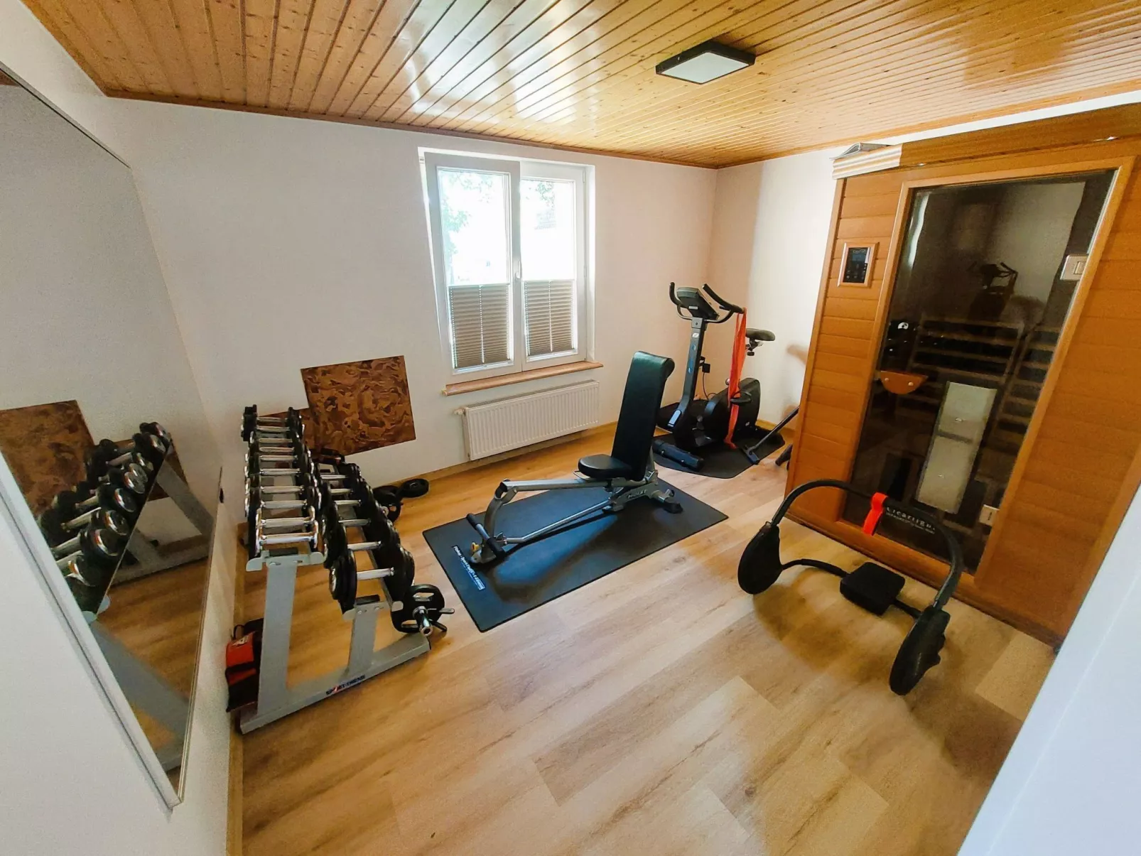 Mit eigenem Parkplatz-Inside