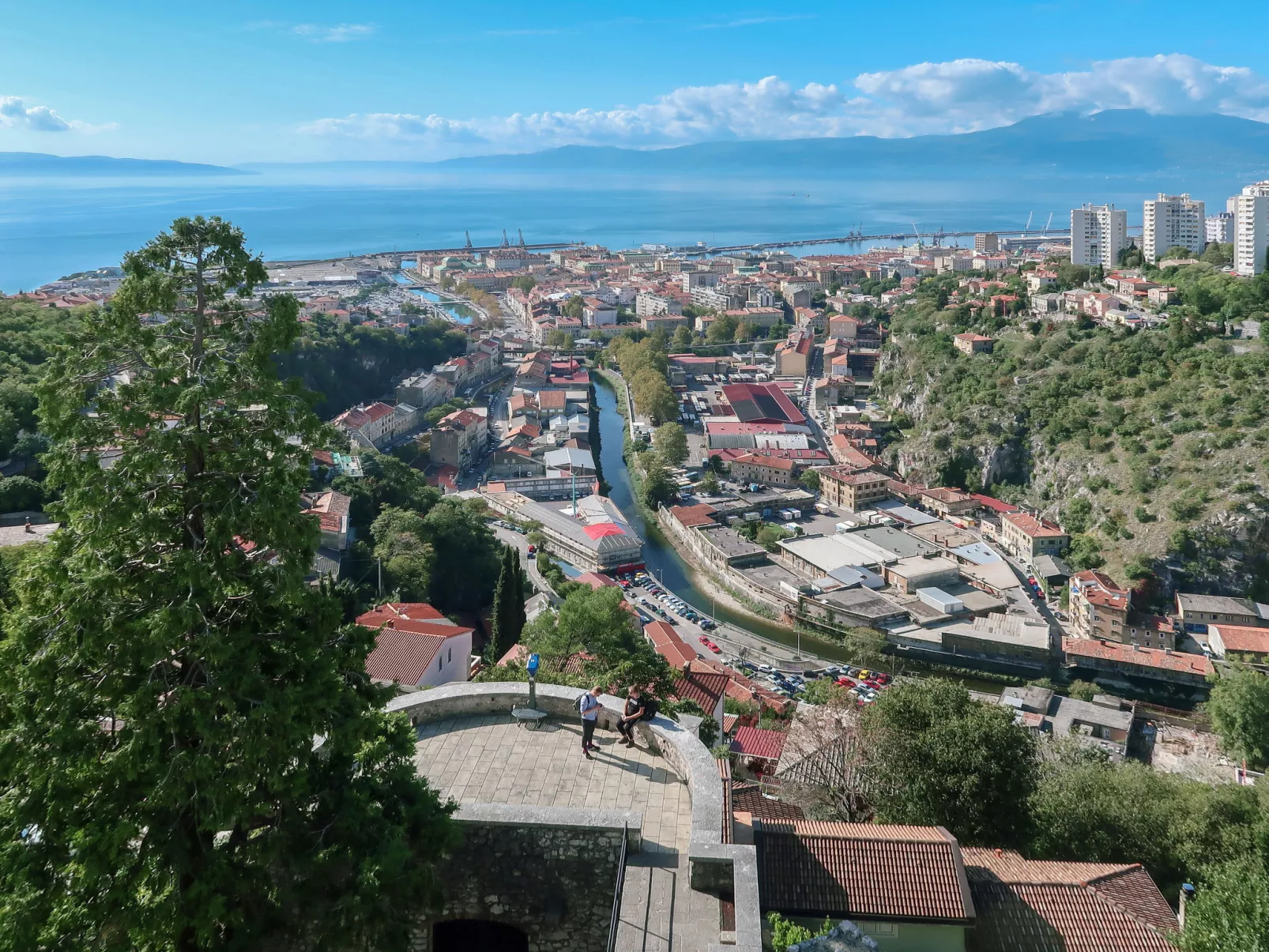 Wohnung in Rijeka mit Terrasse und Grill-Umgebung