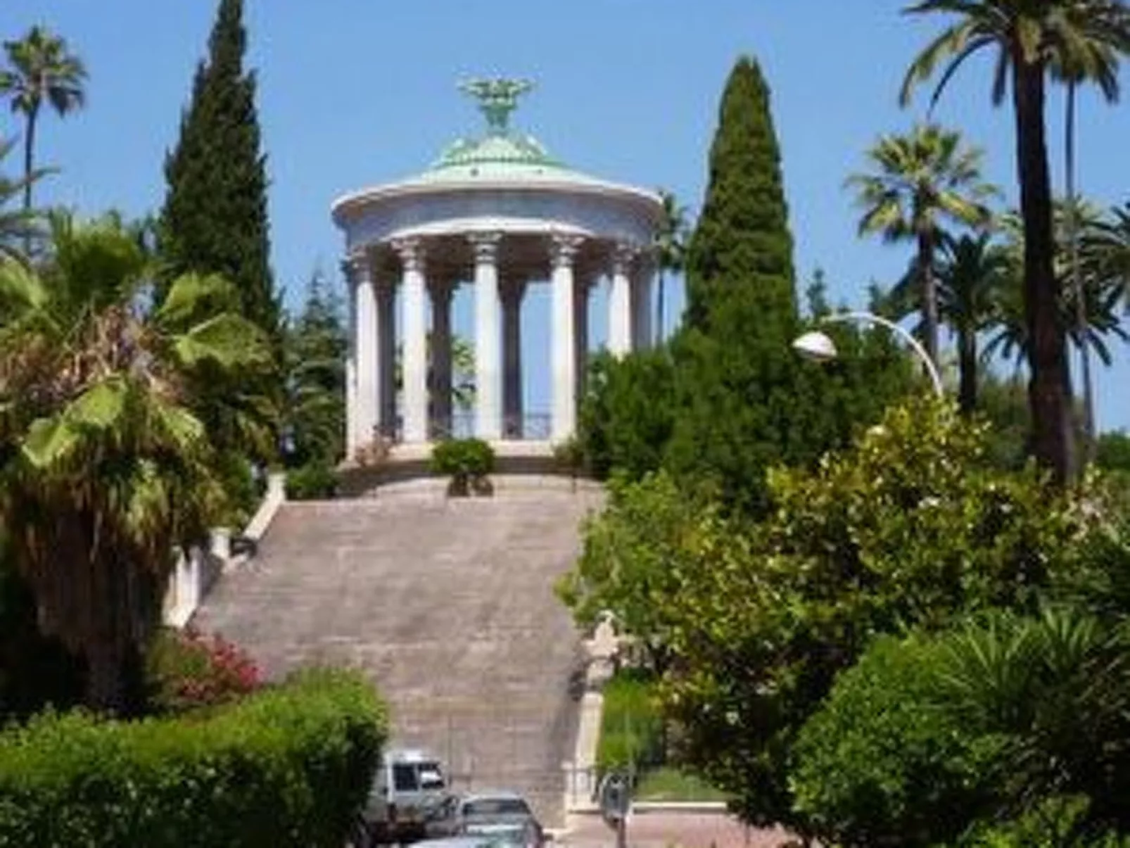 Mit privatem Garten und Terrasse-Dehors