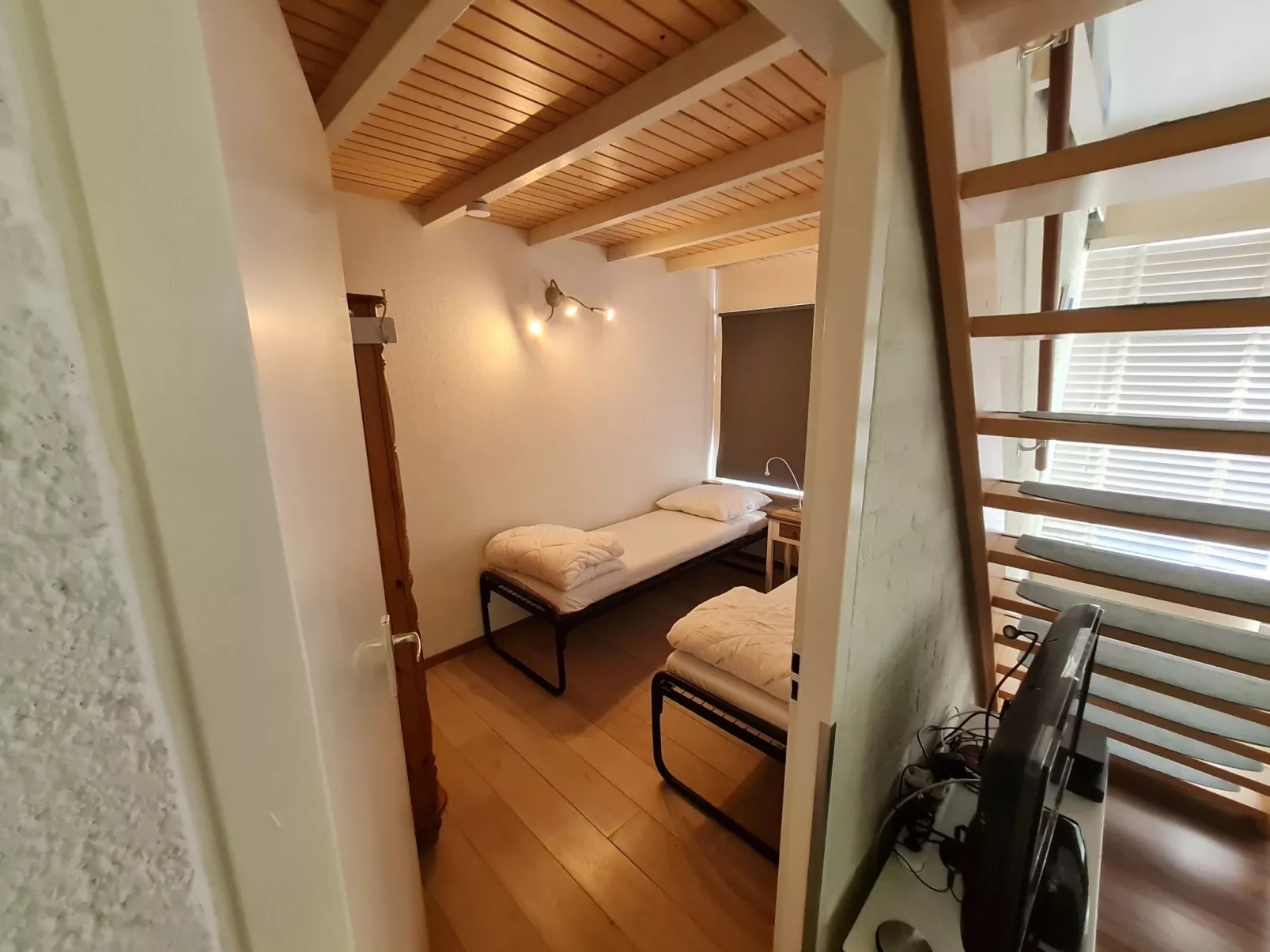 "Buurtweg 121"-Drinnen