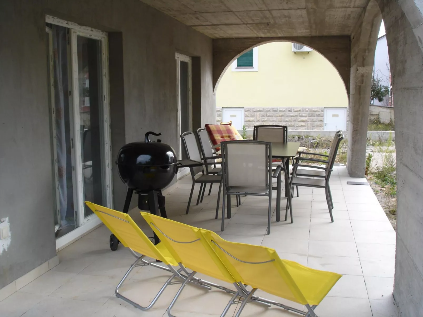 Bella Casa Srima Comfort-Drinnen