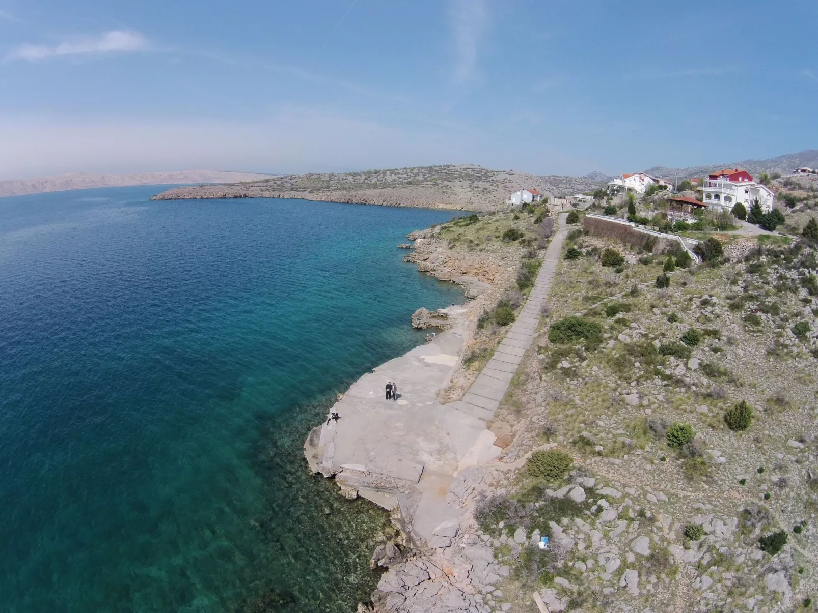 Mit zwei Terrassen für sechs Personen-Dehors