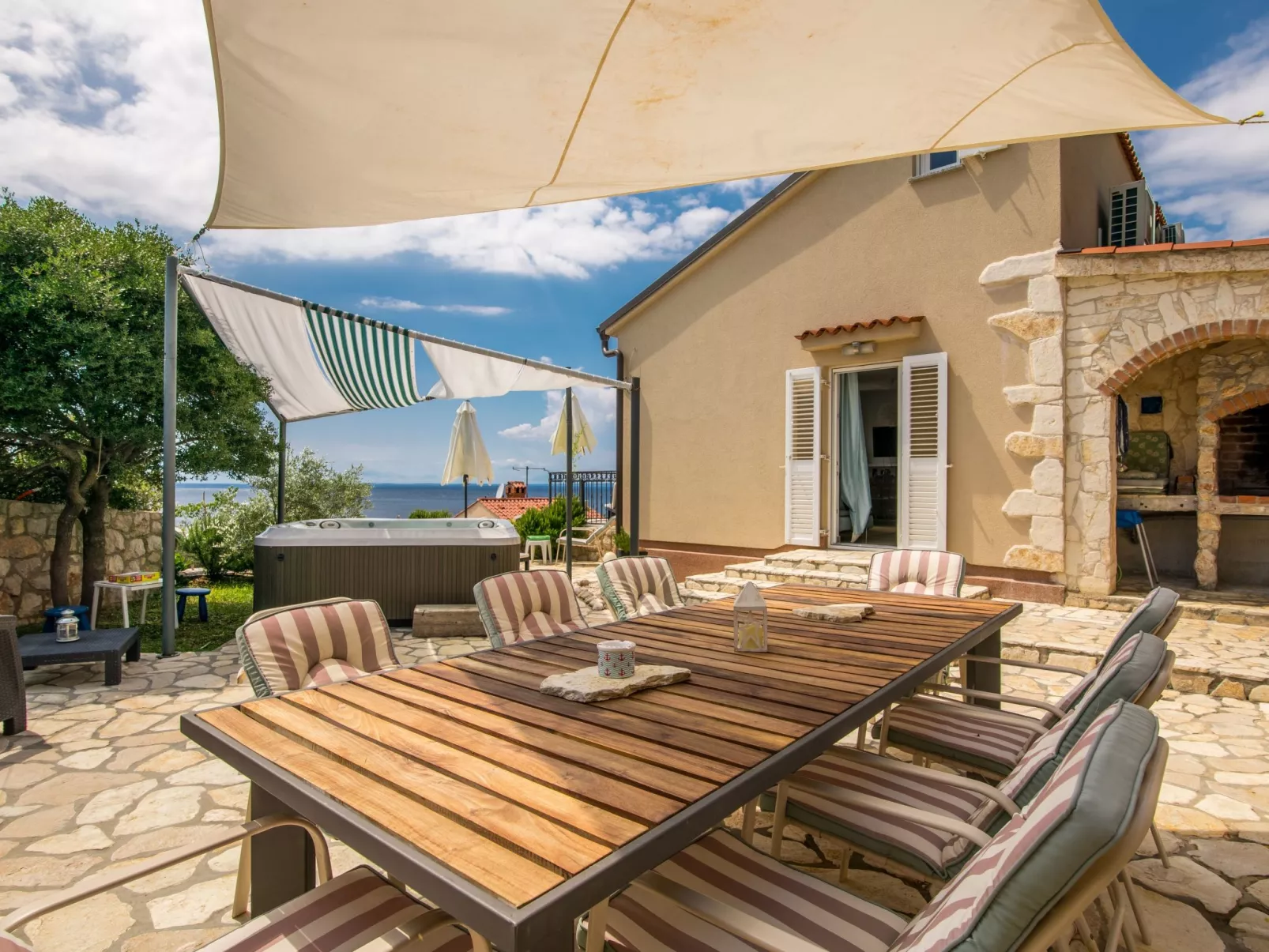 Exklusive und stilvolle Meerblick-Inselvilla-Outside