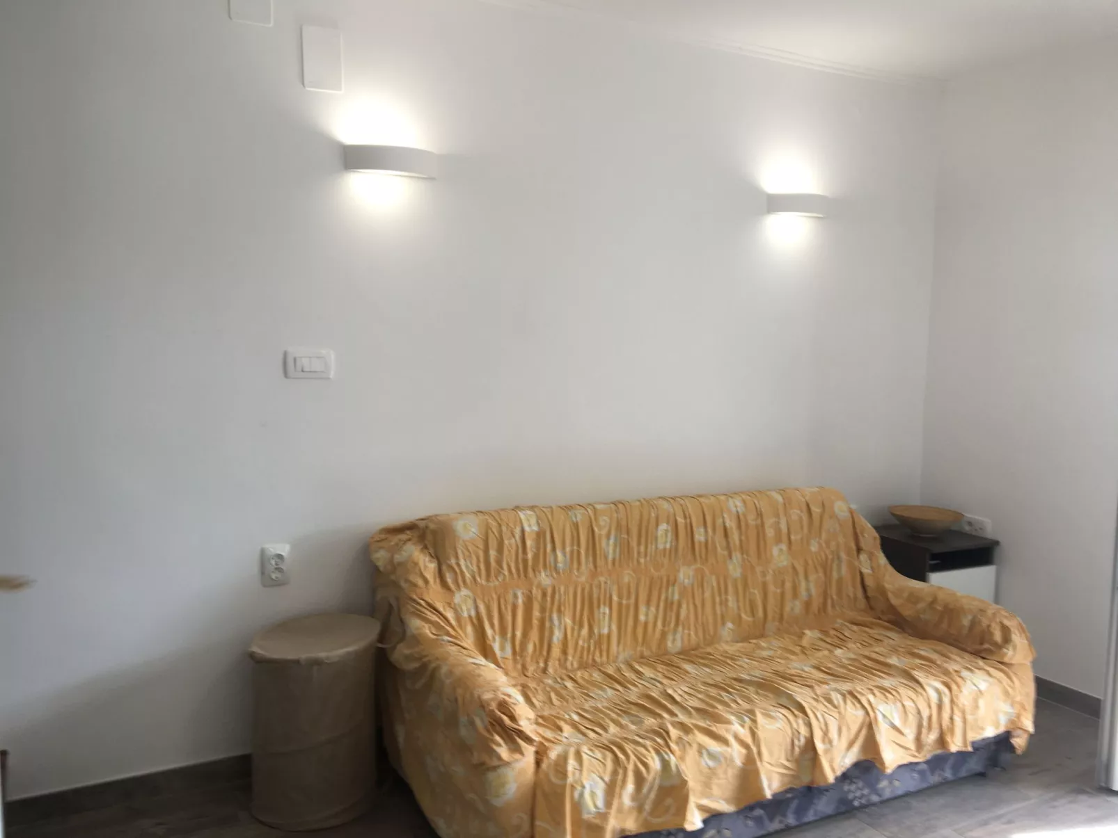 In Okrug Donji mit privatem Parkplatz-Dedans