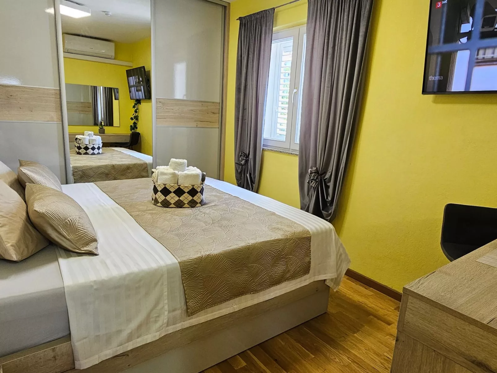 "MaLea" mit Blick auf das Wasser-Image-tags.info