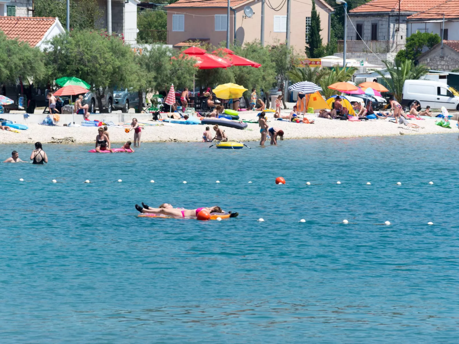 Modernes Ferienhaus mit Terrasse und Meerblick-Draußen
