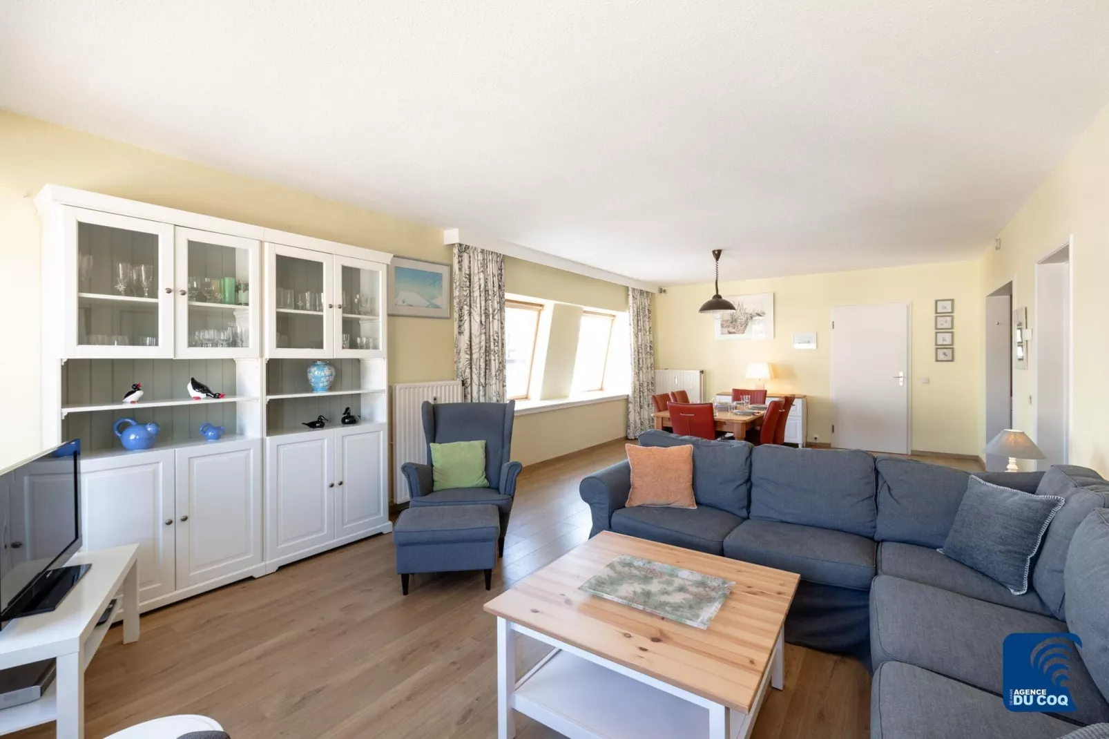 Lilyta B403 4A-Living room