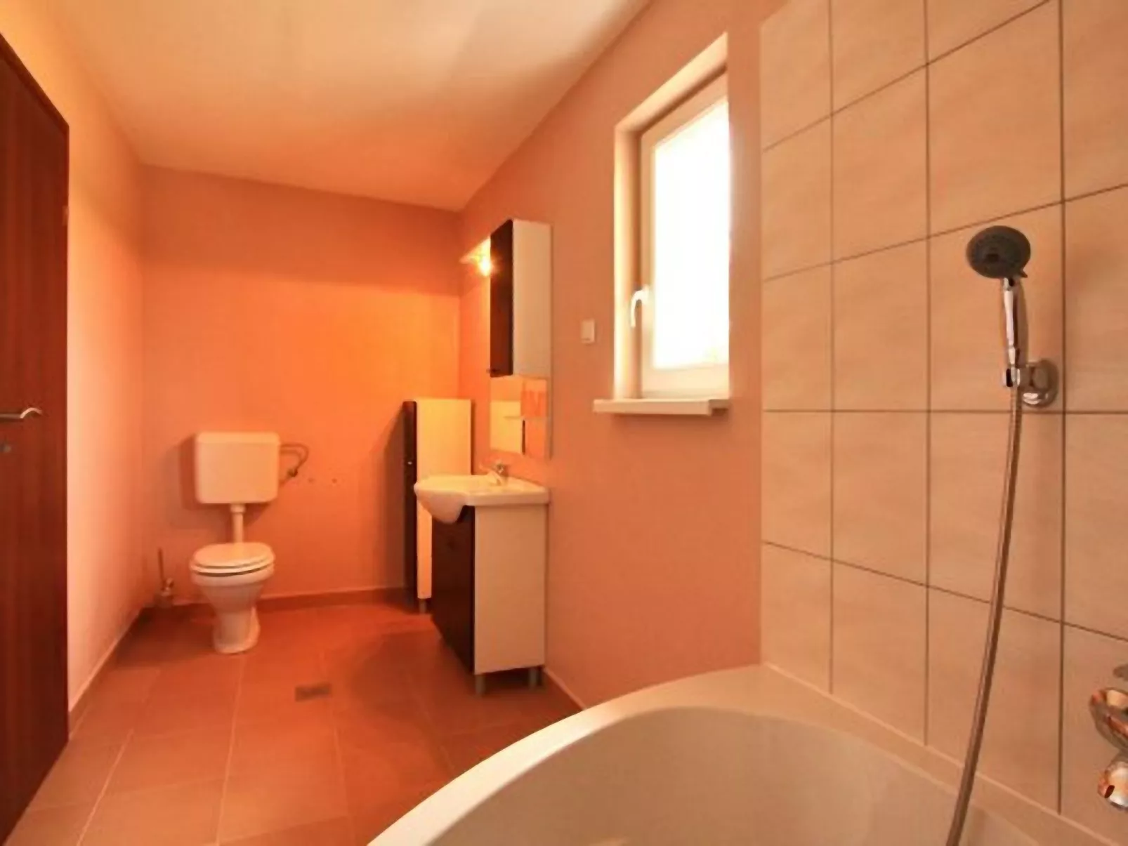 Wunderschönes Ferienhaus in Cere mit Privatem Pool-Drinnen