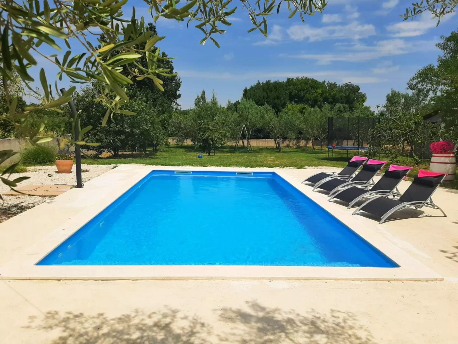 AQUA mit Pool-Outside