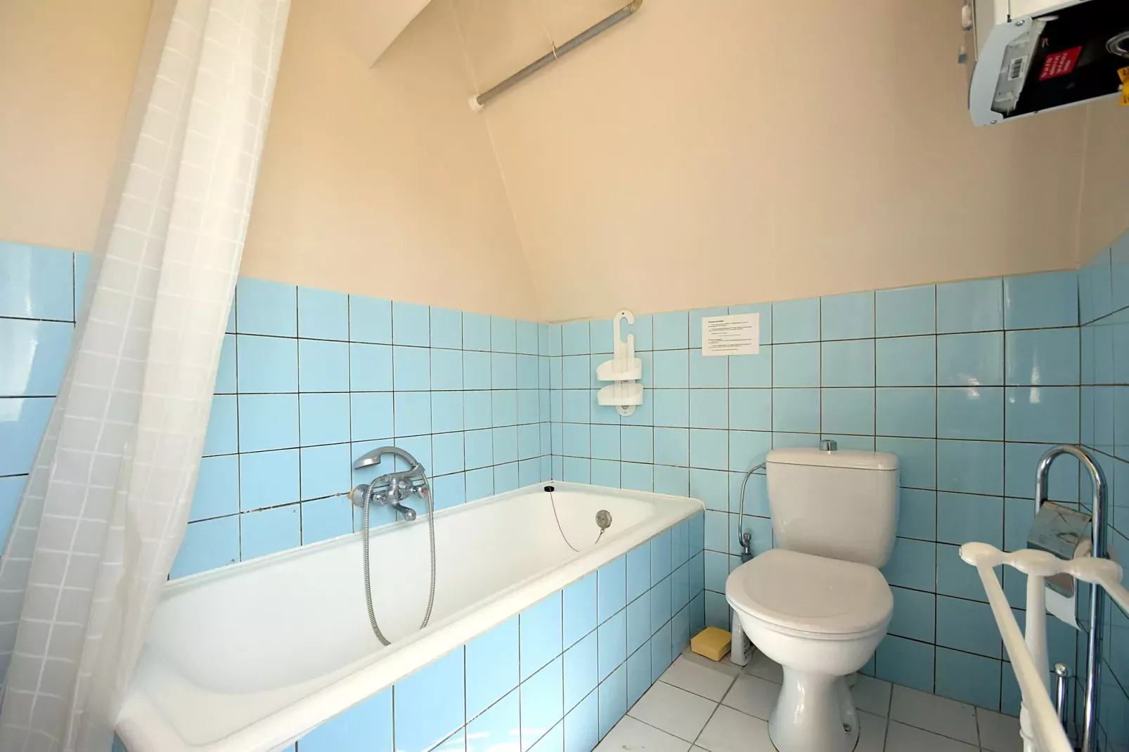 Fioretti V-Bathroom