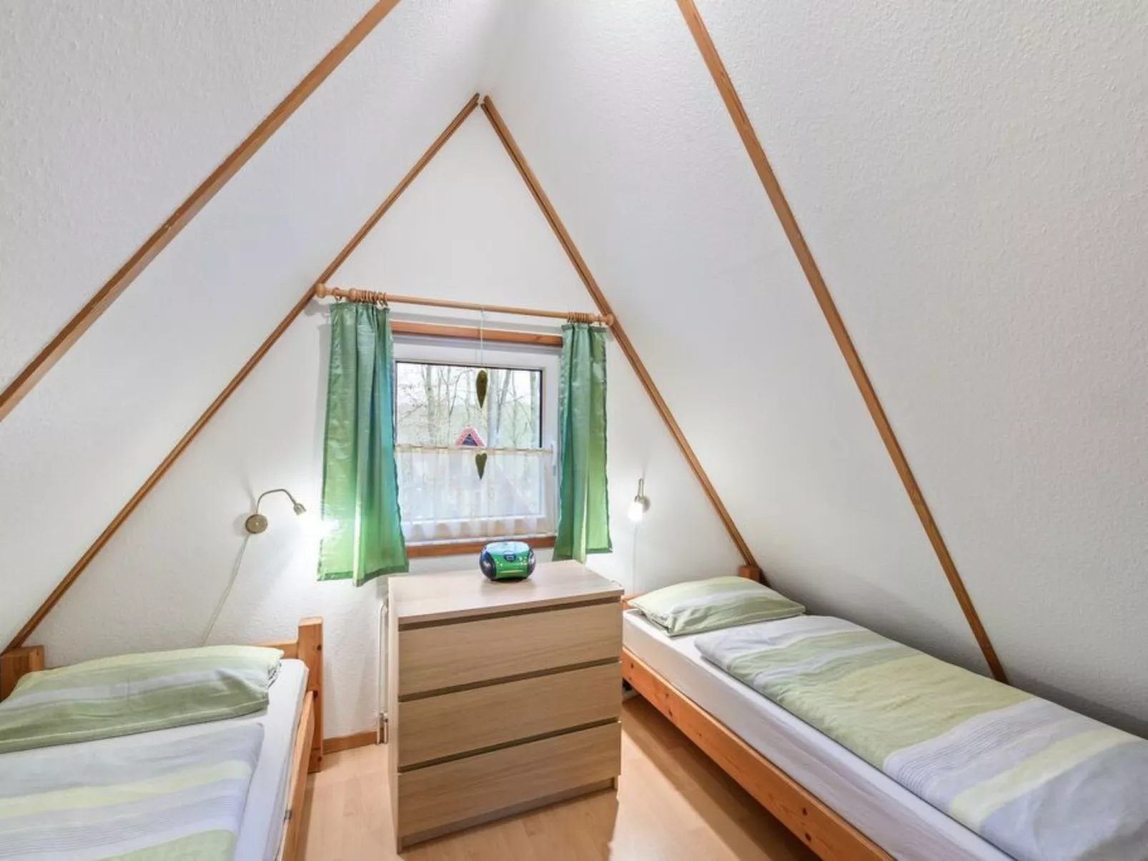 Schönes Ferienhaus am Twistesee-Dedans