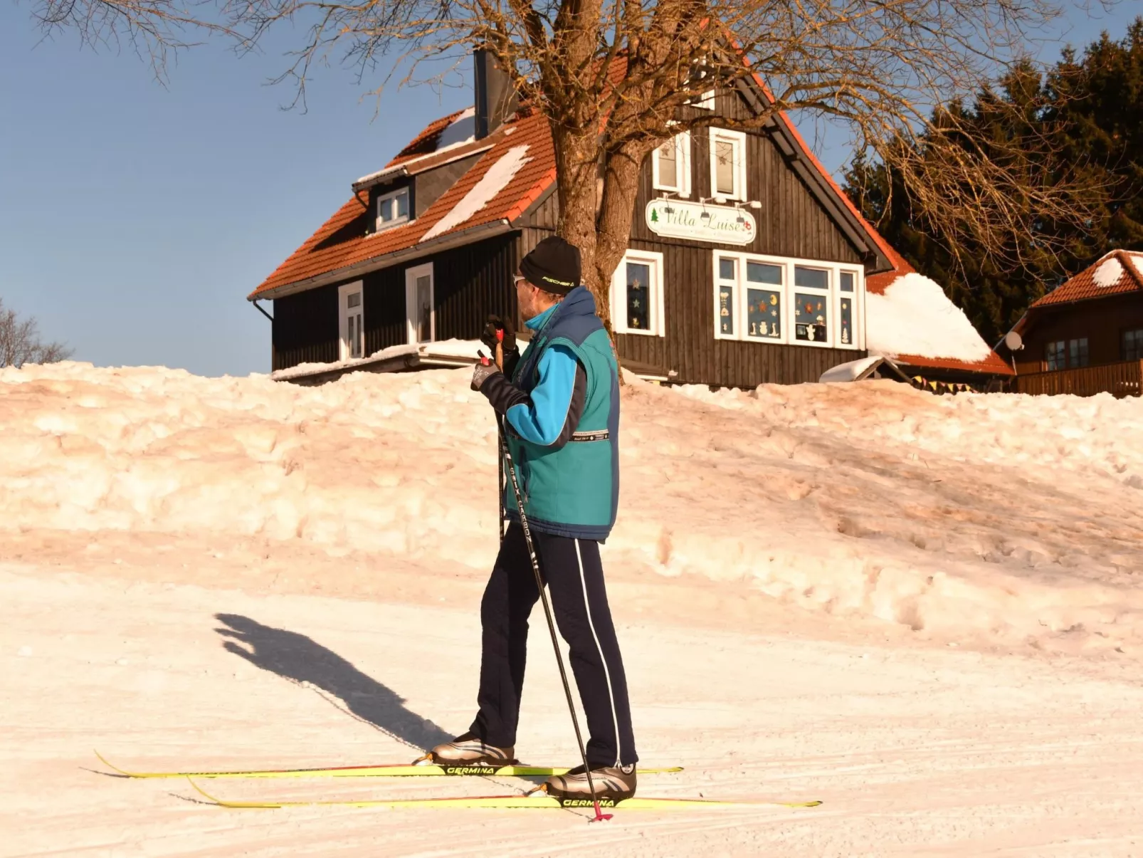 Mit Spielplatz, Garten und Fernsicht-Dehors