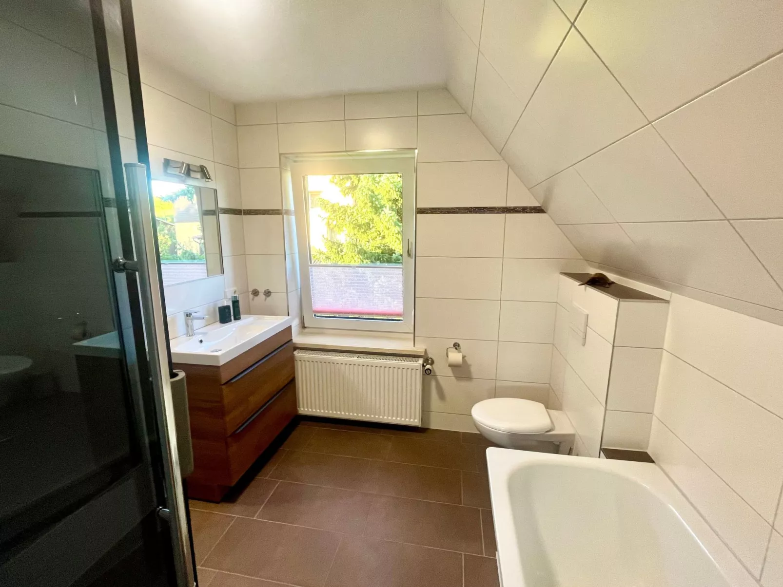 Villa Zero-NUR Erwachsene-Image-tags.info