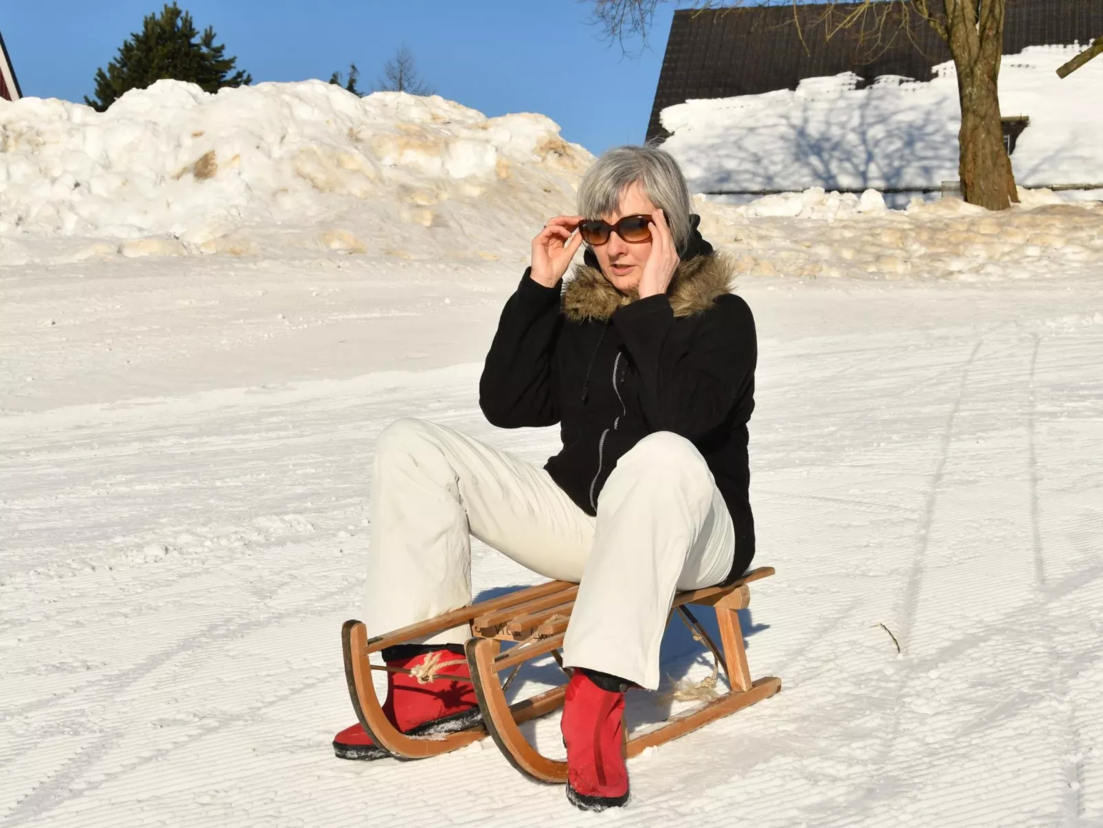 Große und moderne Ferienwohnung im Erdgeschoss-Outside